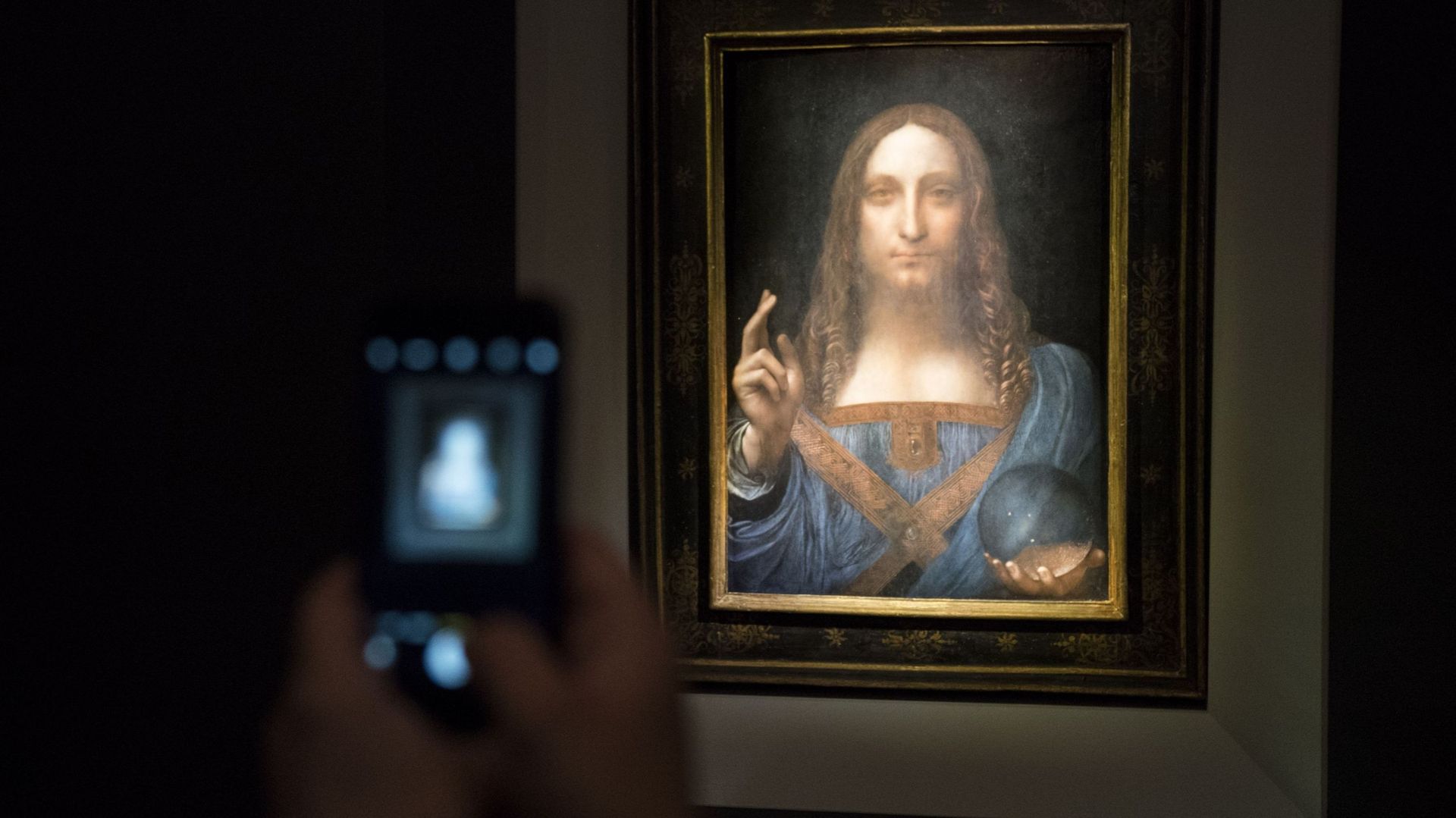 Le "Salvator Mundi" présenté chez Christie's lors de la vente historique en 2017