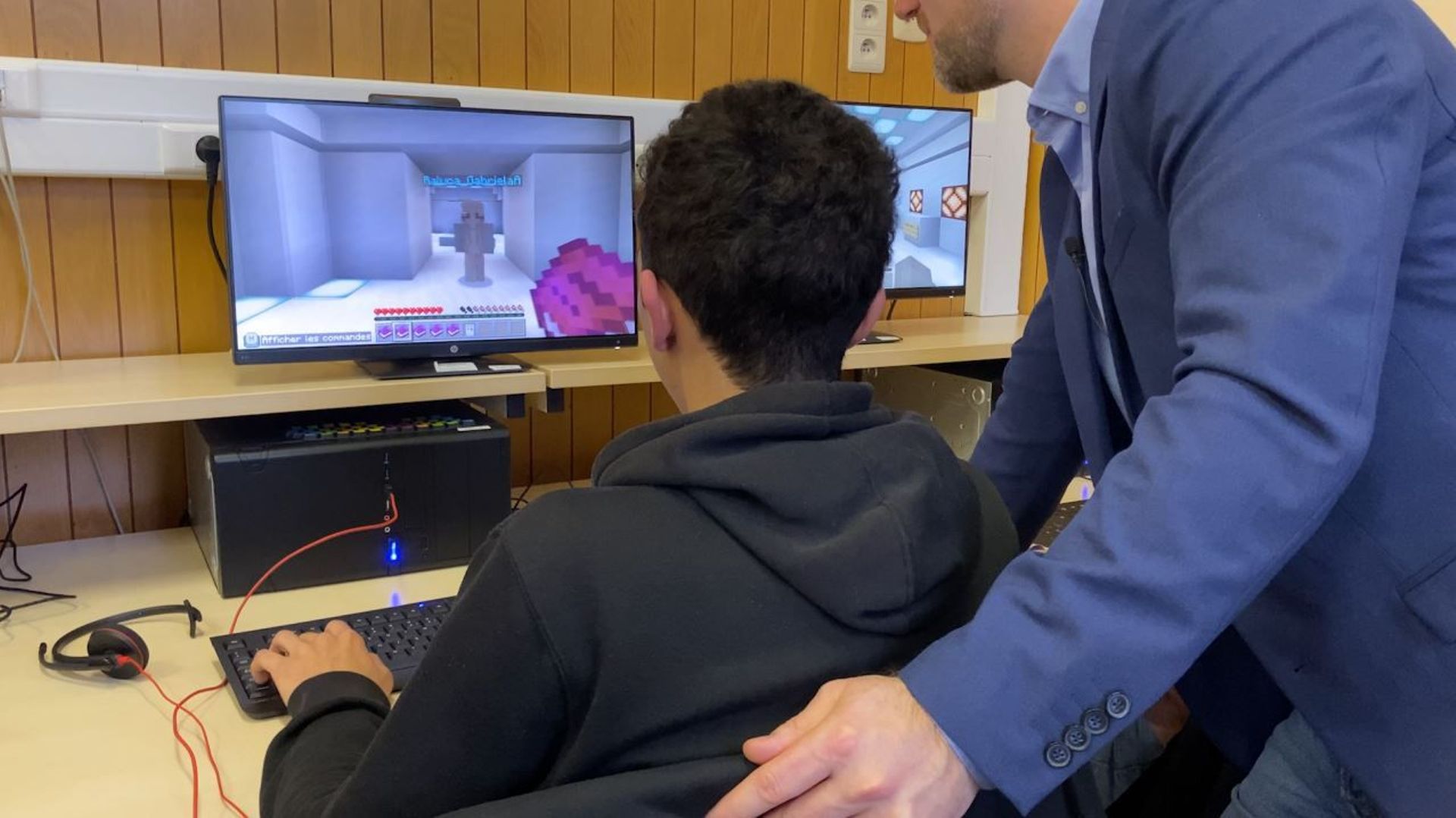 Hannut: un professeur utilise le jeu vidéo Minecraft pour travailler avec ses élèves