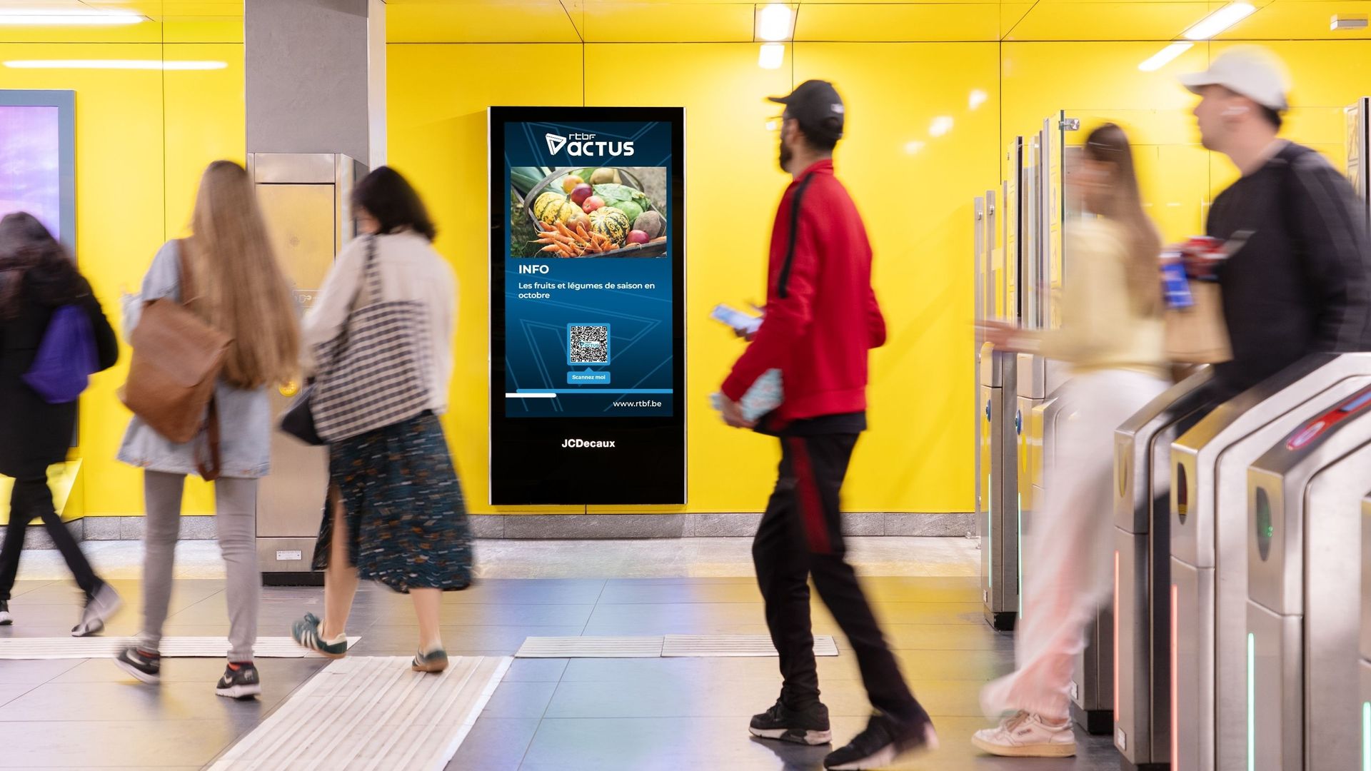 L’actu de la RTBF aussi en rue sur les écrans de JCDecaux à Charleroi, Liège, Verviers ou Bruxelles