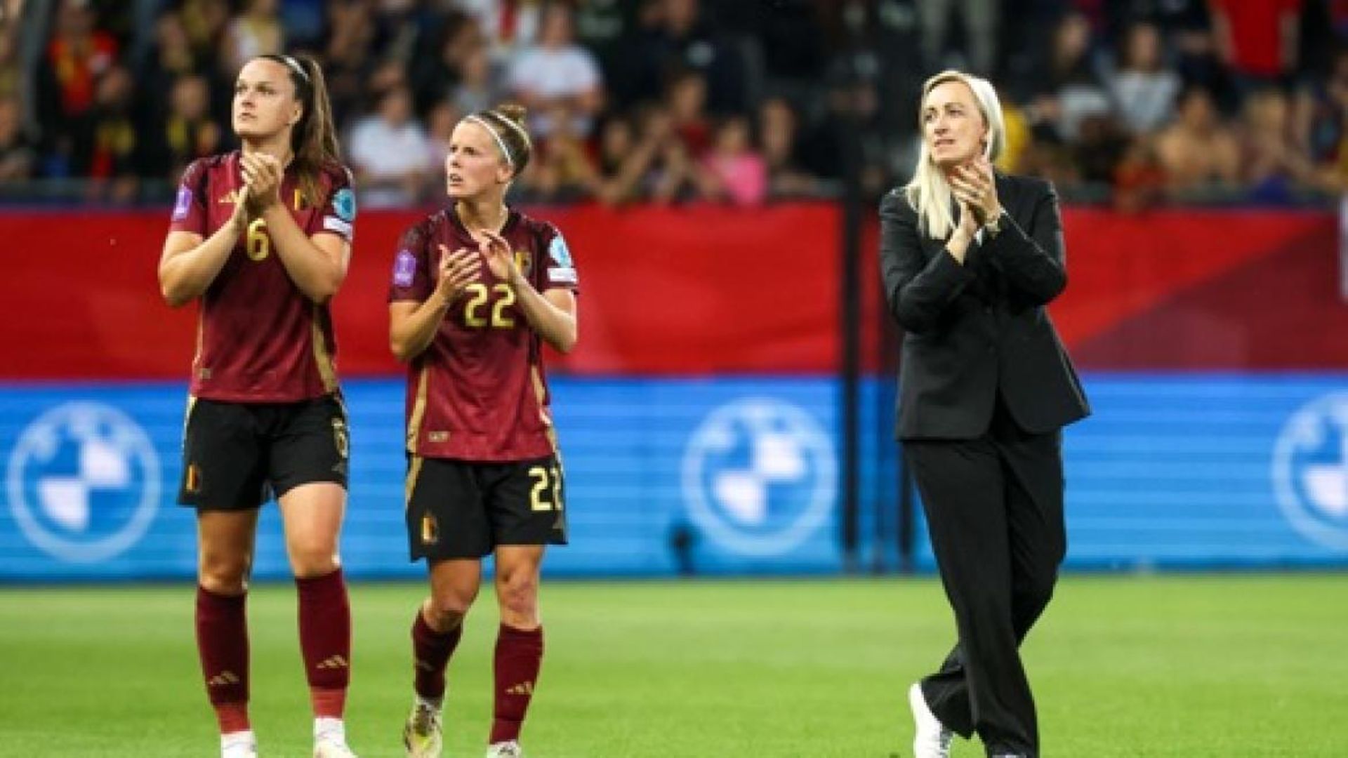 'Fière et honorée', Elisabet Gunnarsdottir arrive chez les Red Flames ...