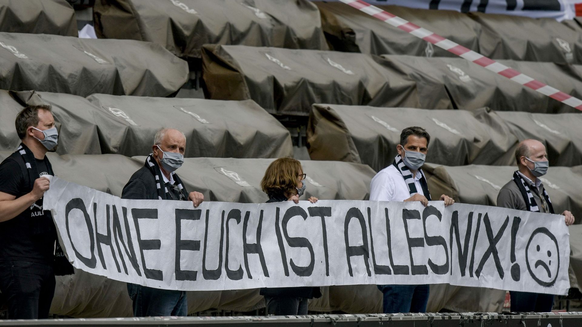 La reprise de la Bundesliga divise, entre records d'audience et banderoles très critiques