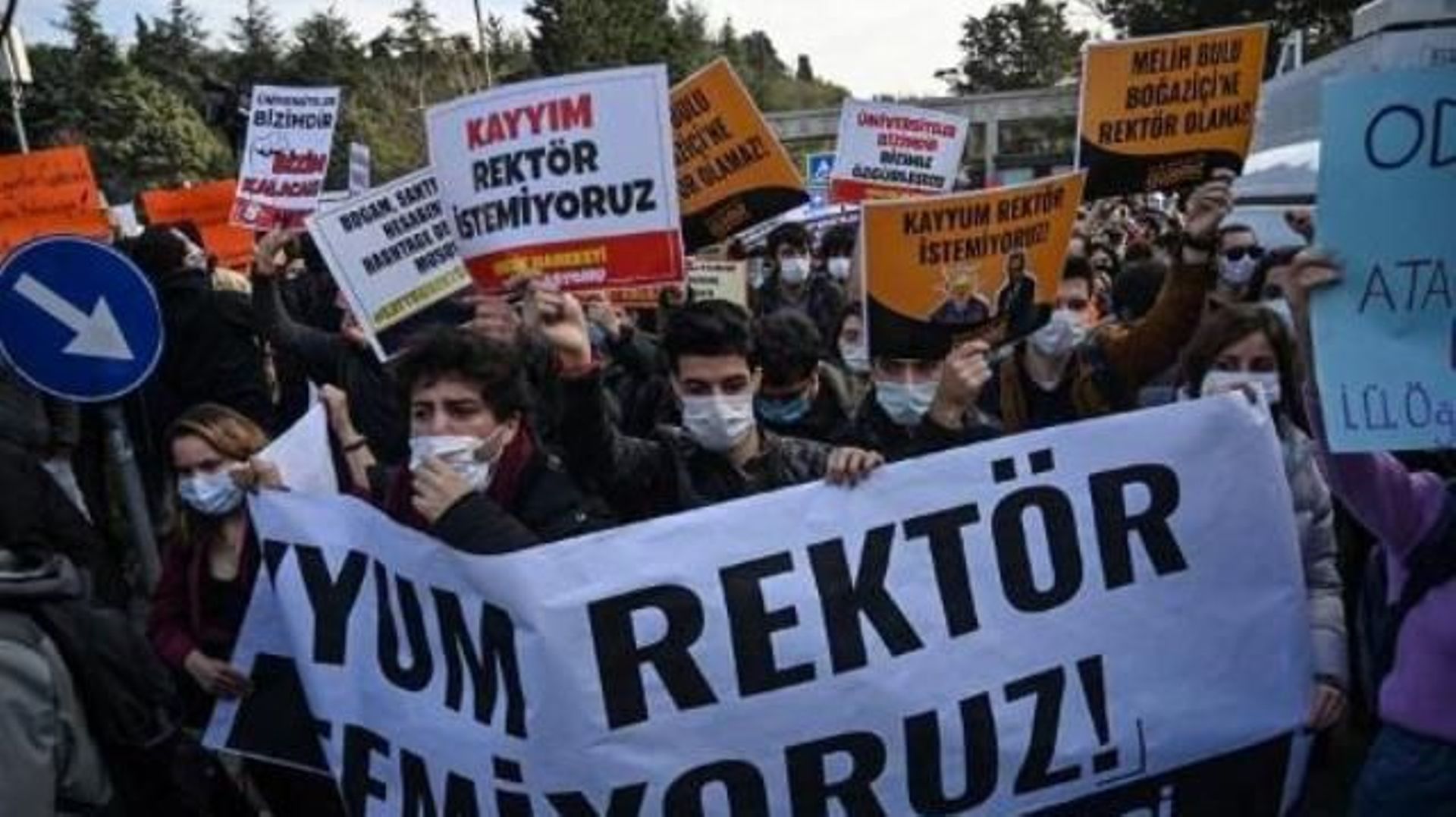 Turquie: 14 nouvelles arrestations après une manifestation étudiante à Istanbul