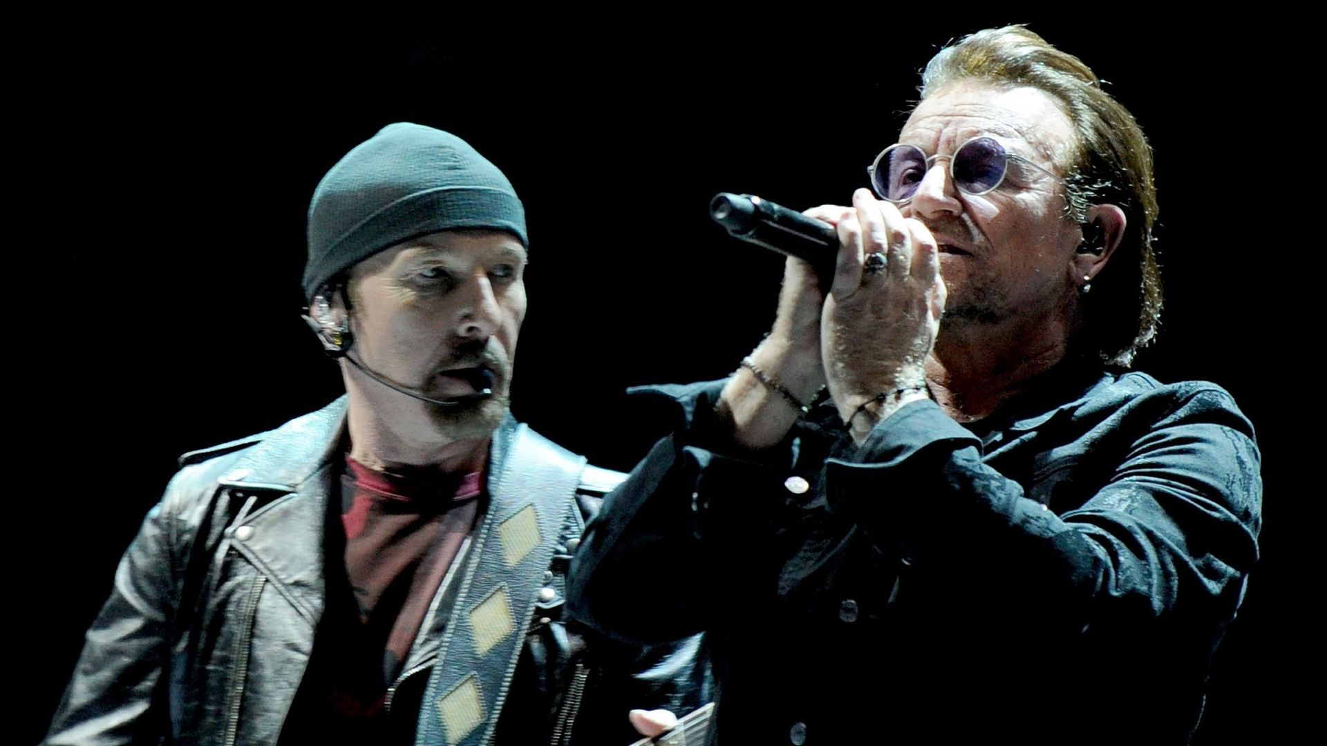 Bono et The Edge (U2) en discussion pour l’écriture de la musique d’un biopic.