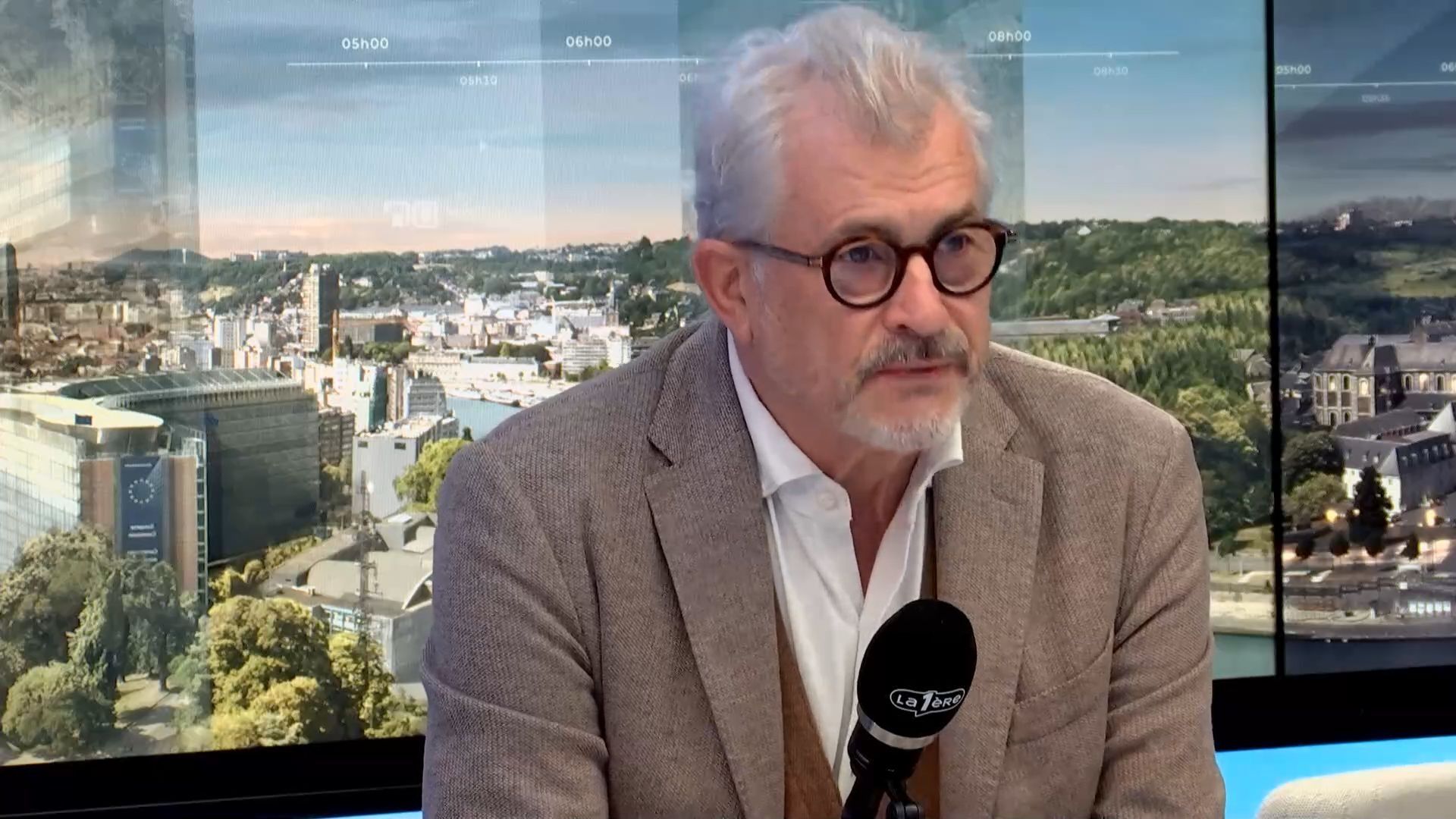 Réforme des allocations de chômage à Bruxelles : "Je dis que l’on va dans le mur", analyse Bernard Clerfayt (DéFI)