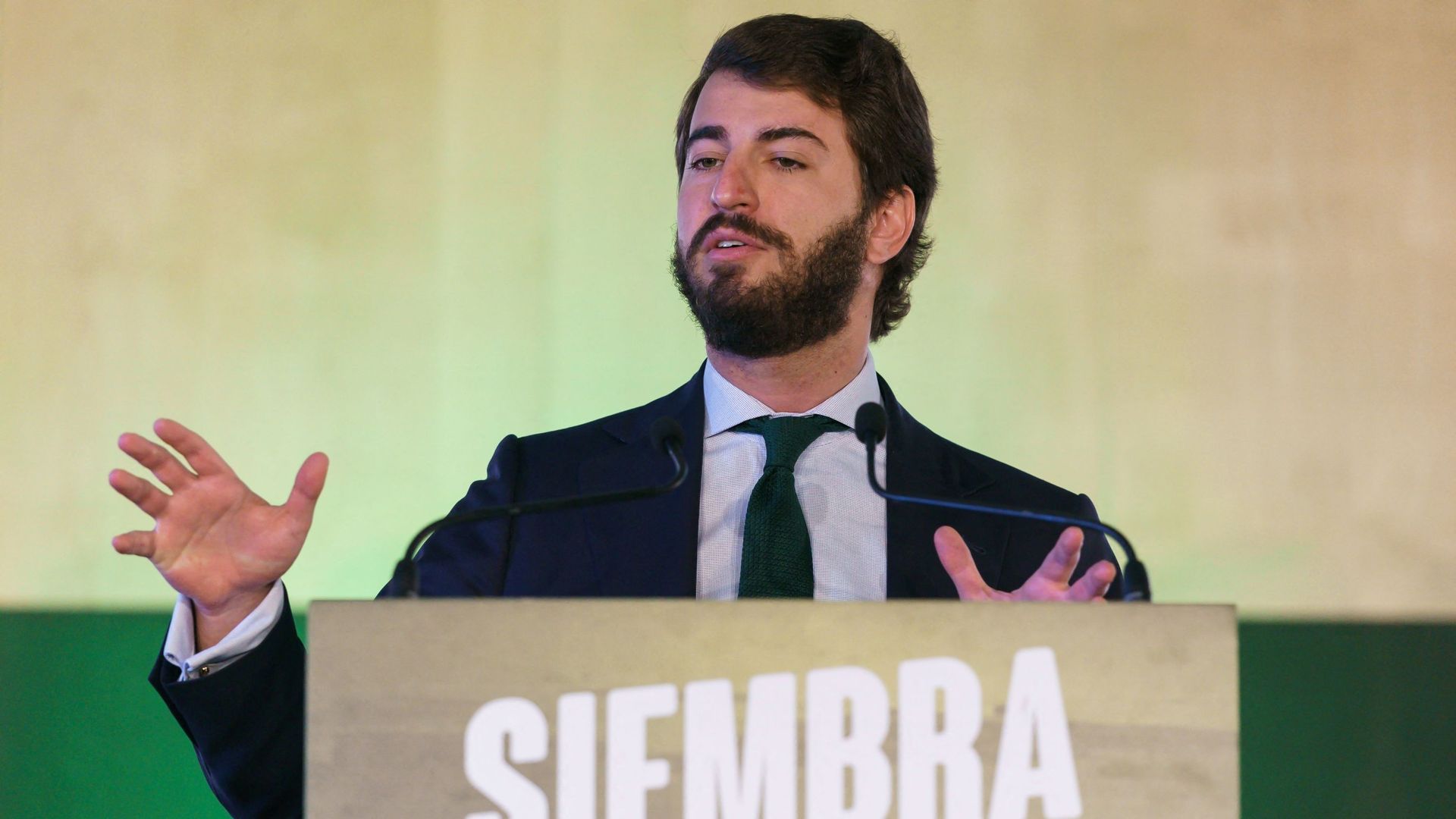 Juan Garcia Gallardo, le leader du parti d’extrême droite Vox, lors d’une conférence de presse à Valladolid, le 14 février 2022.