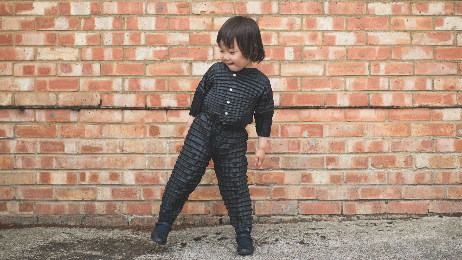 La société Petit Pli, basée à Londres, a mis au point un concept de vêtements capables de suivre la croissance de vos enfants.