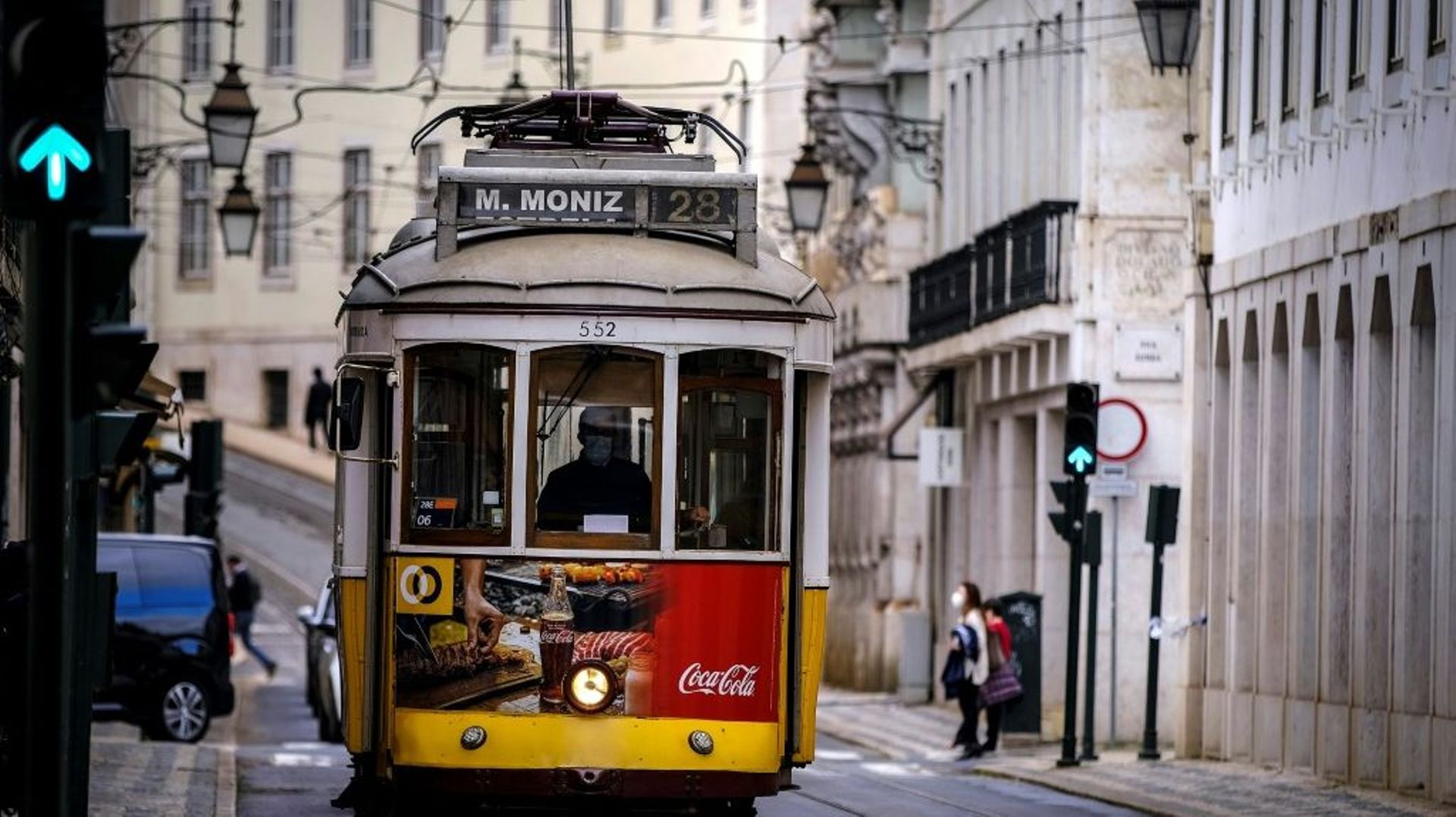Une rue de Lisbonne le 11 mars 2021