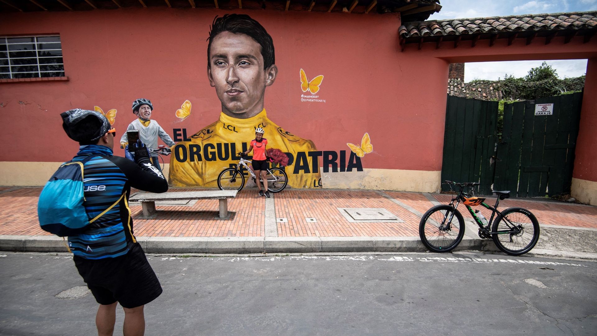 "Je serai au Tour de France en 2022", a déclaré Egan Bernal qui est ce moment chez lui, en vacances en Colombie.