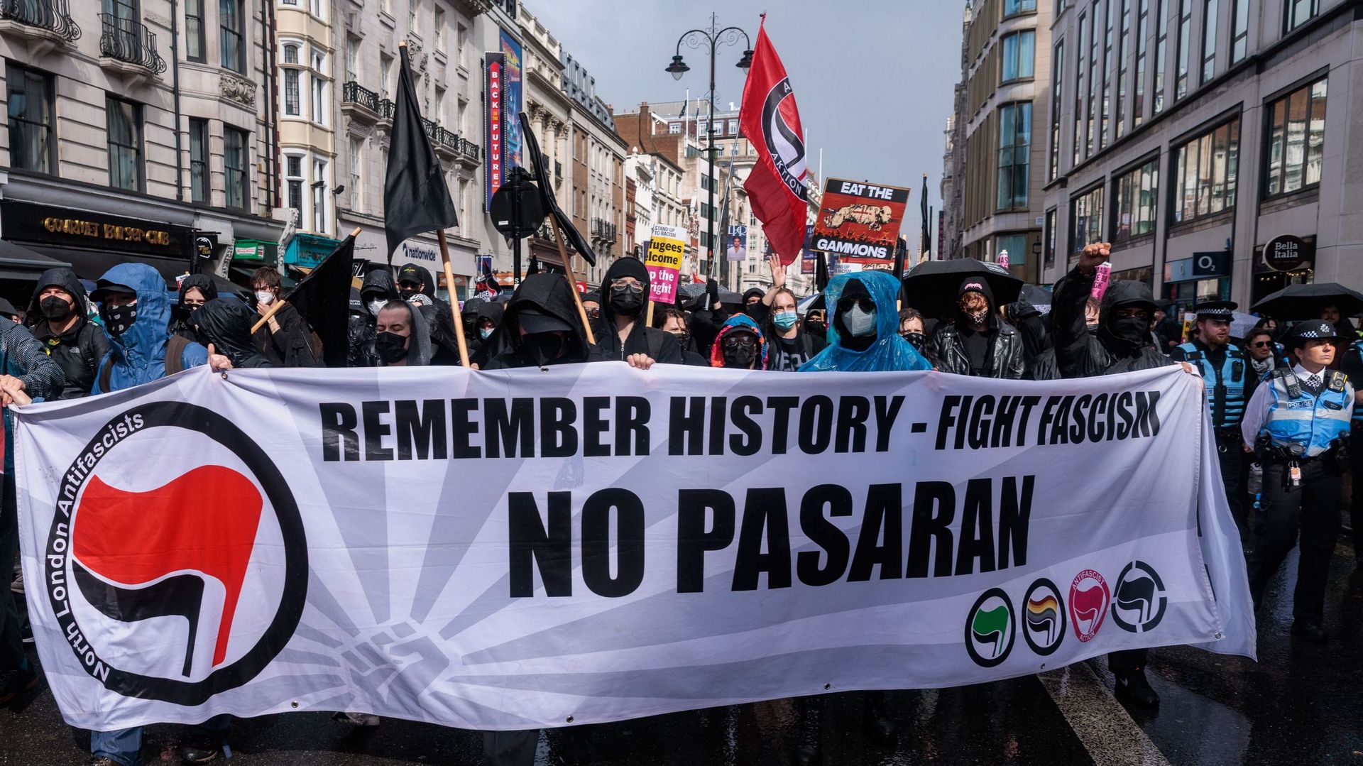 Désigné par Donald Trump comme organisation "terroriste", le MR veut le dissoudre : que représente le mouvement antifa ?