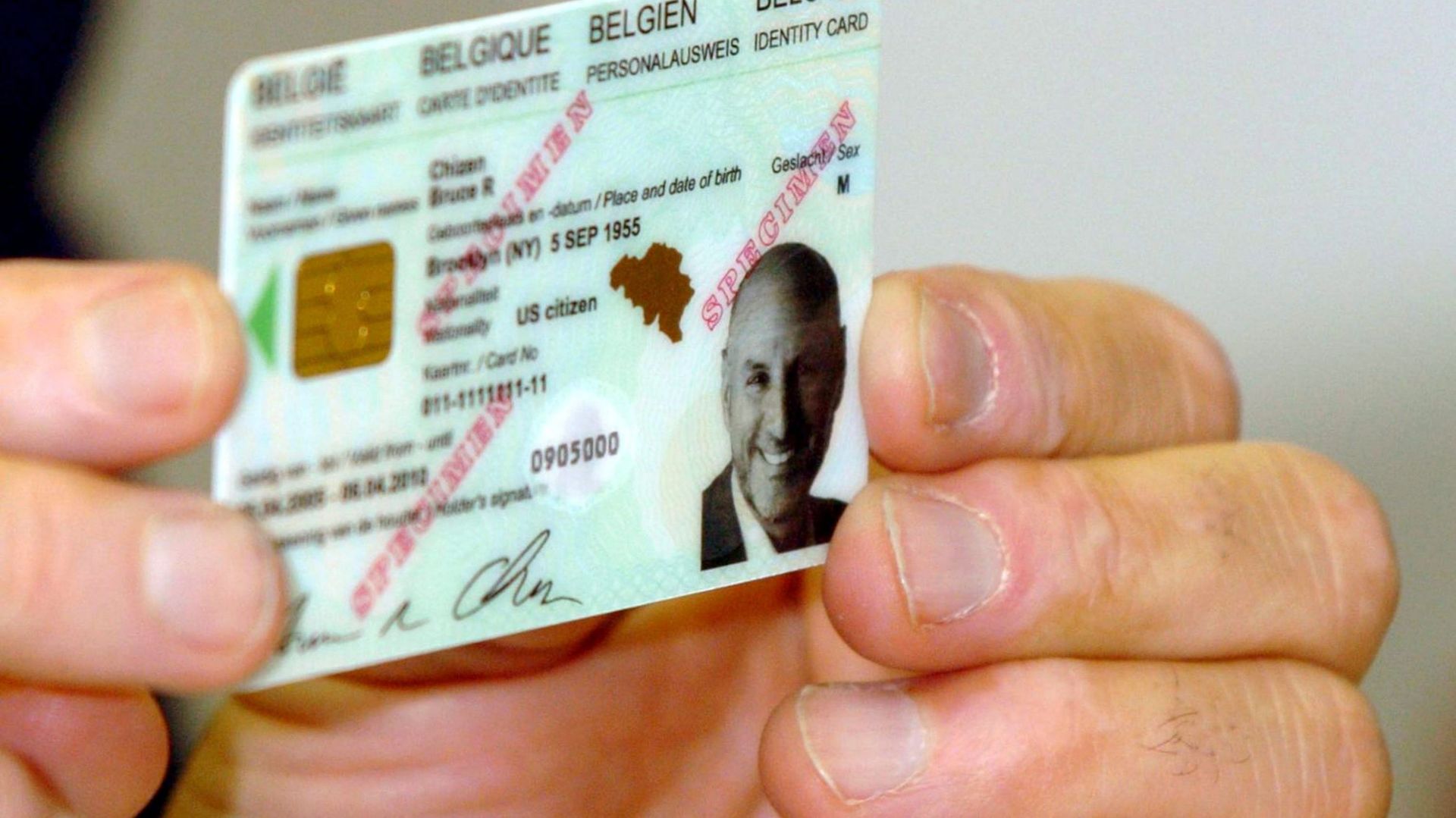 Votre nouvelle carte d'identité est illisible ? Pas de panique
