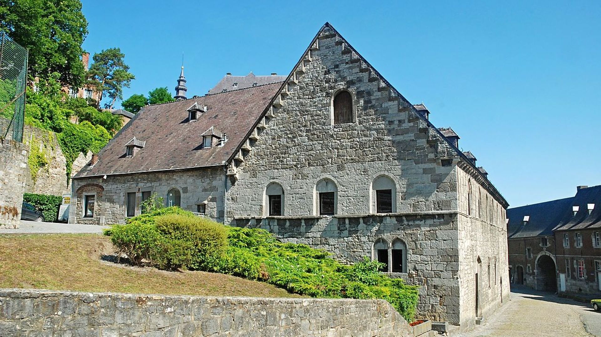 Le moulin-brasserie du 18e S où l'on peut s'installer pour une dégustation de bière et de fromage de l'abbaye.