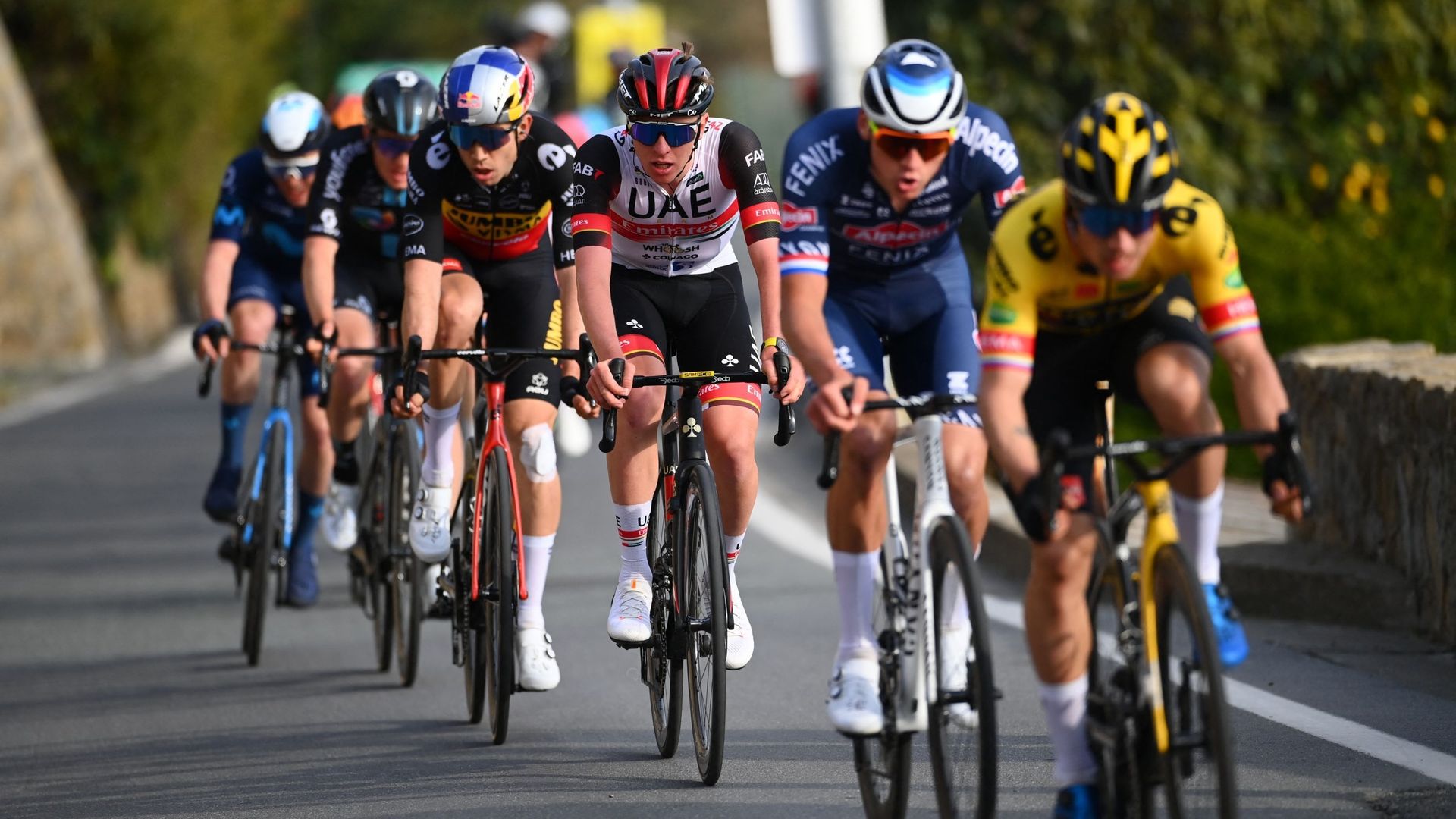 Cyclisme : Mathieu Van der Poel, Tadej Pogacar et Wout van Aert sur les routes de l’édition 2022 de Milan-Sanremo.
