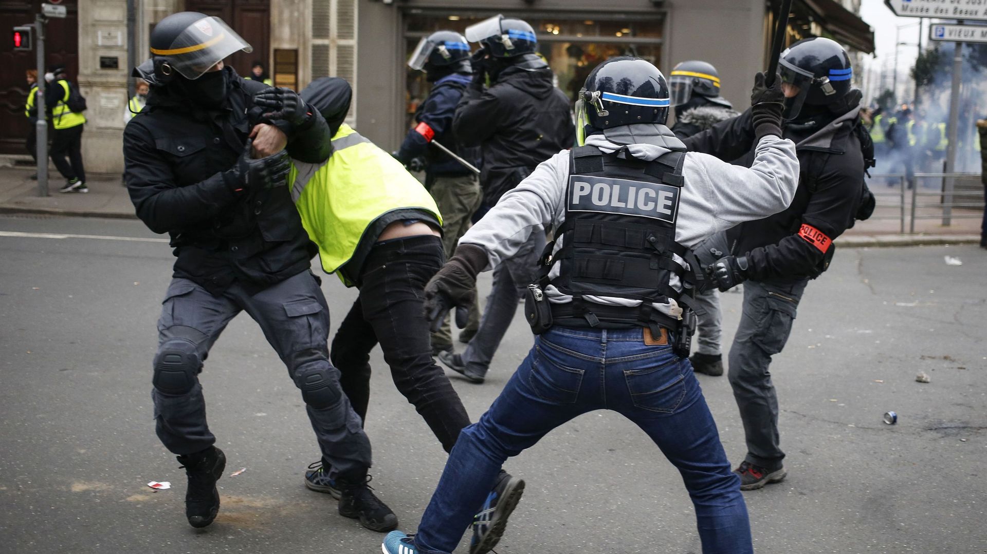 Gilets jaunes: en France l'acte VIII de la mobilisation est en cours