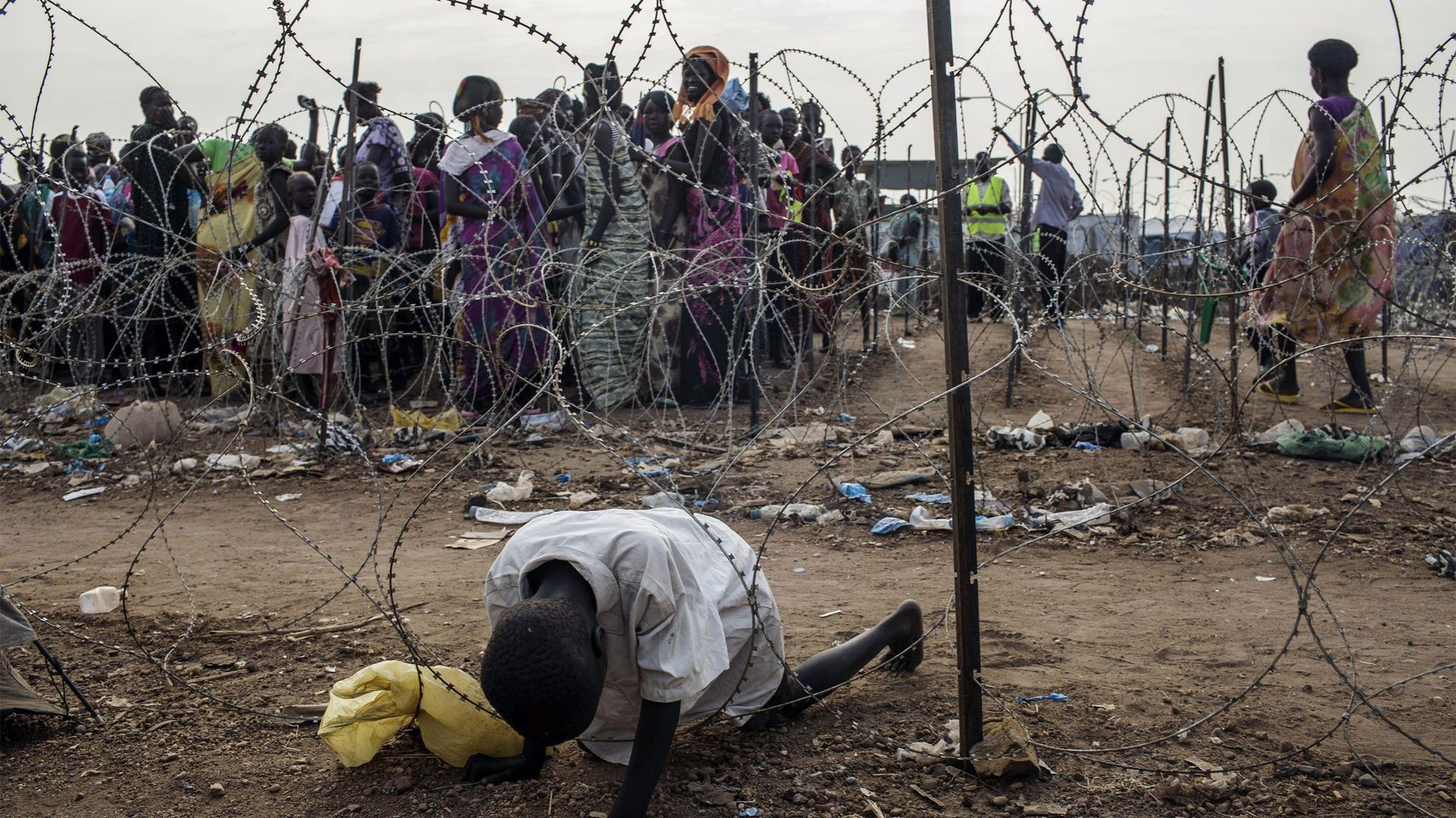 Sud-Soudan: des réfugiées dans un camp de l'Onu font la file pour une distribution de nourriture