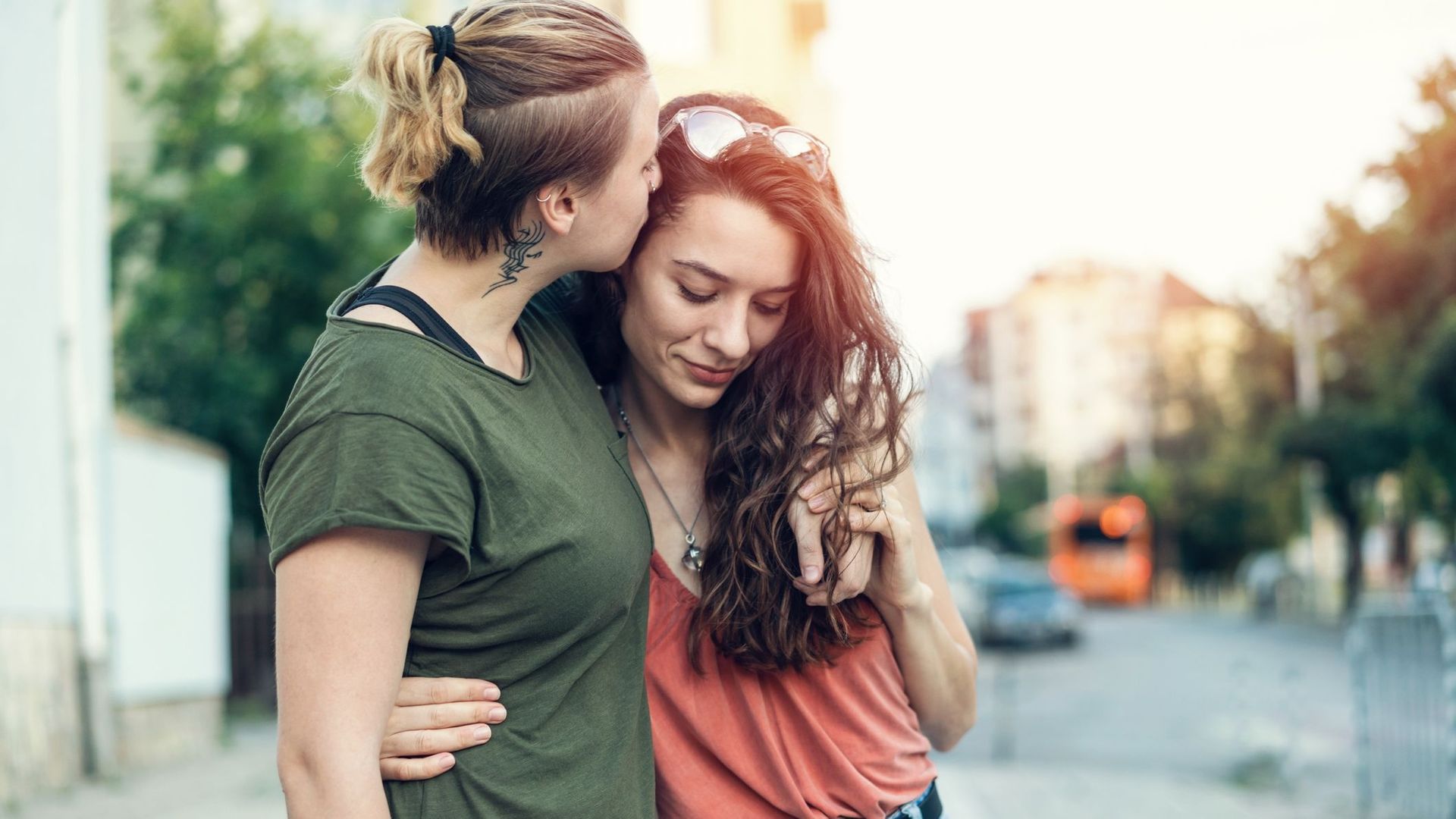 la-communaut-lesbienne-gay-et-bi-consomme-plus-d-opio-des-que-les