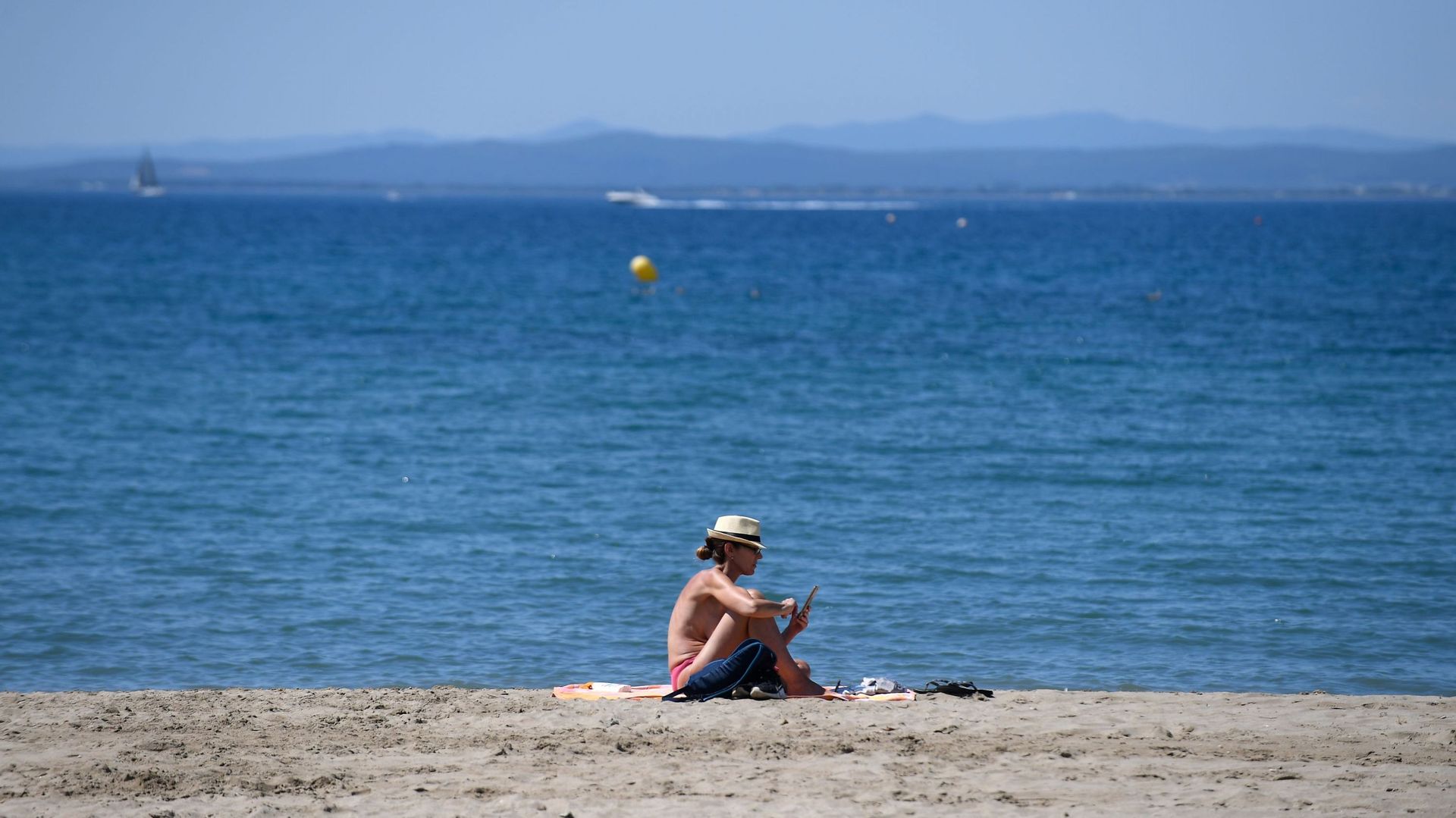 A Roses en Espagne, les étrangers goûtent la "nouvelle normalité" touristique