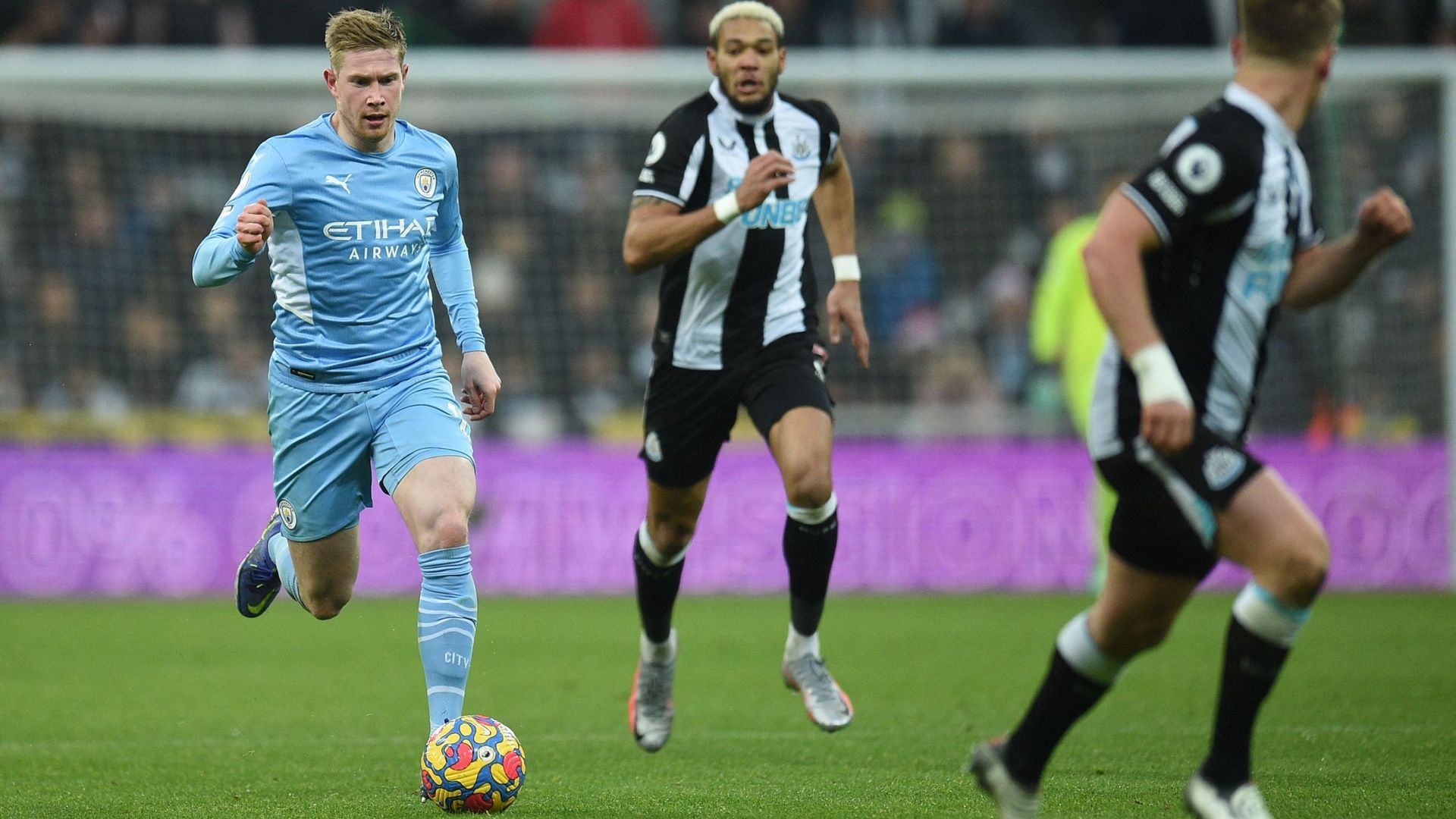 Manchester City et Kevin De Bruyne sont sortis vainqueurs 0-4 de leur duel face à Newcastle dimanche pour le compte de la 18e journée de Premier League.