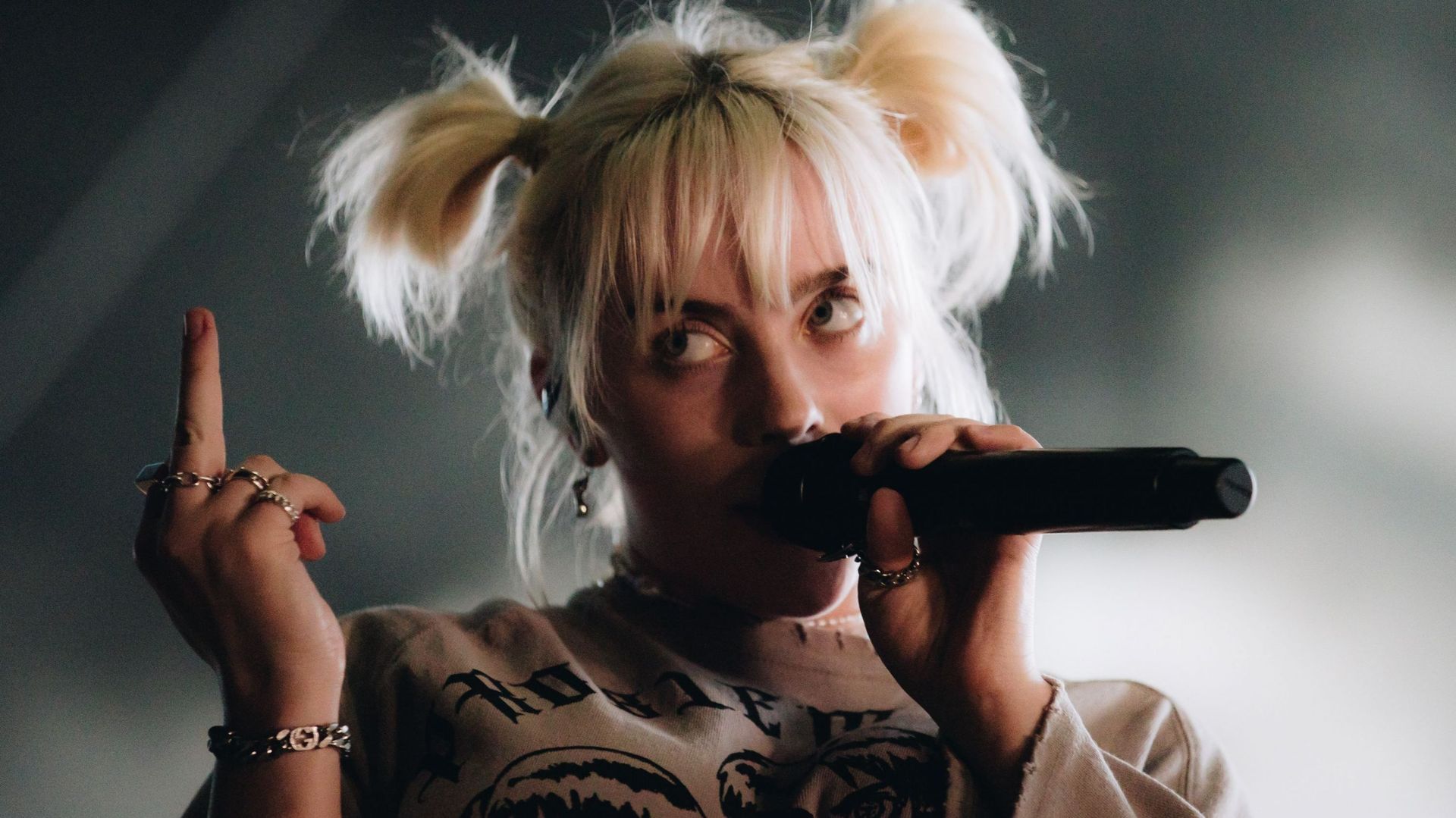 Billie Eilish s'exprime contre la loi anti-avortement entérinée au Texas en septembre 2021. 
ACL Music Festival 2021 - Weekend 1