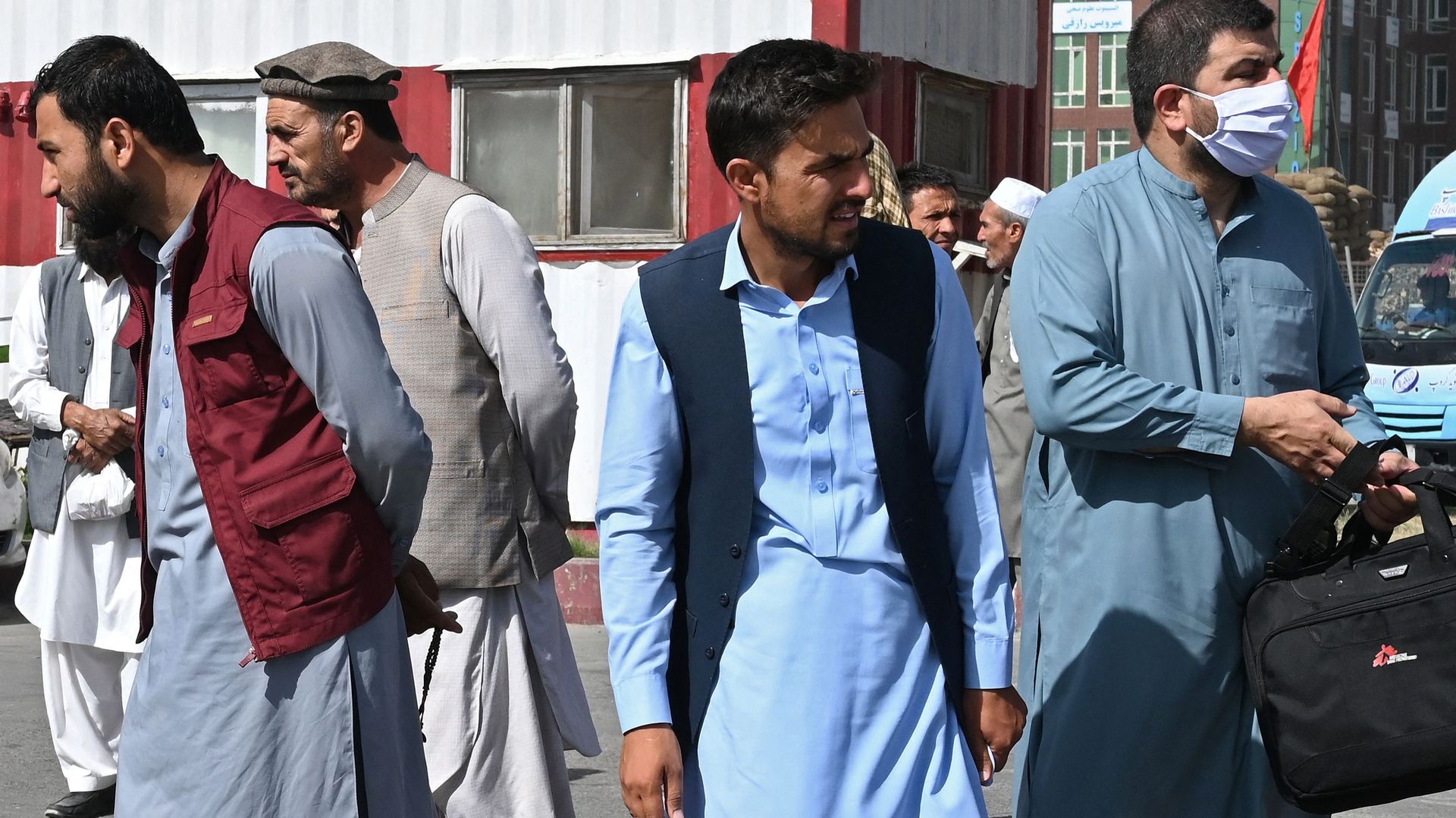Afghanistan : les talibans ont commencé à entrer dans Kaboul mais ont ordre d’attendre. C'est un jour de "grand basculement"