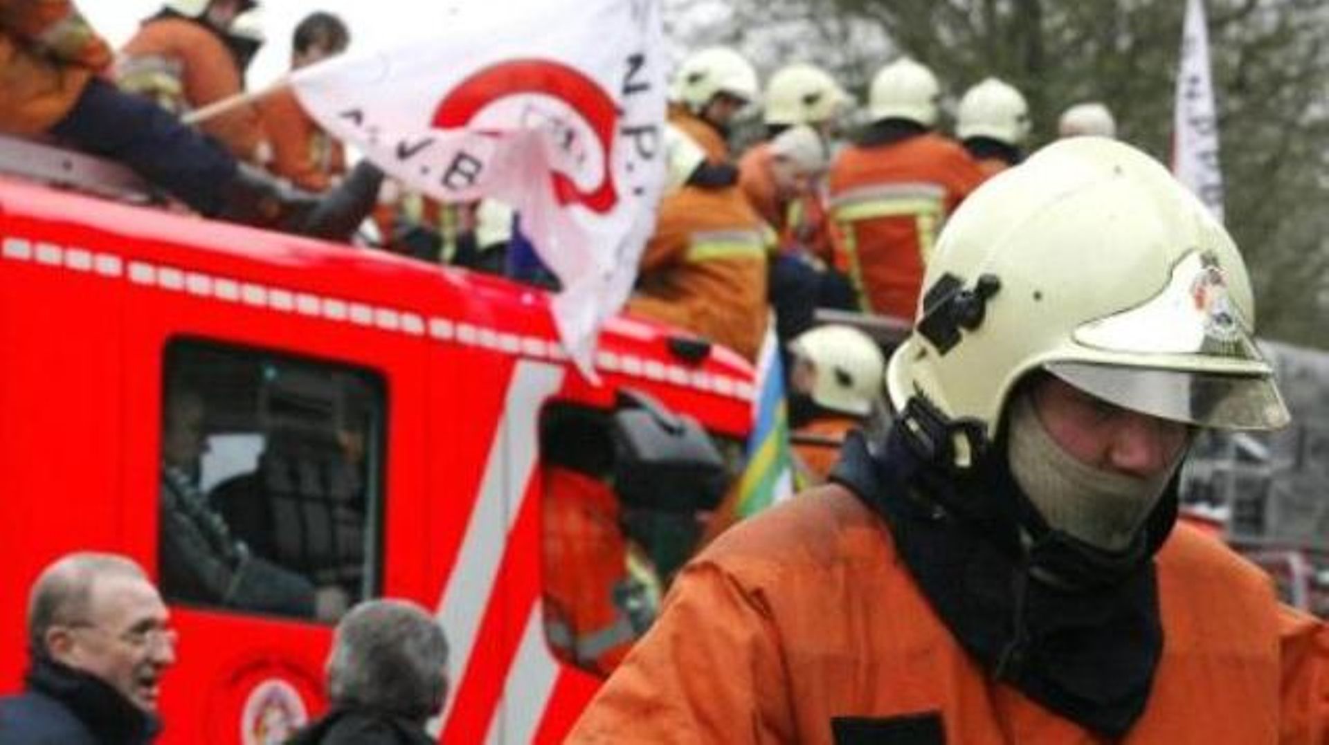 Pompiers bruxellois: Le préavis de grève du SLFP est maintenu, après la réponse du ministre