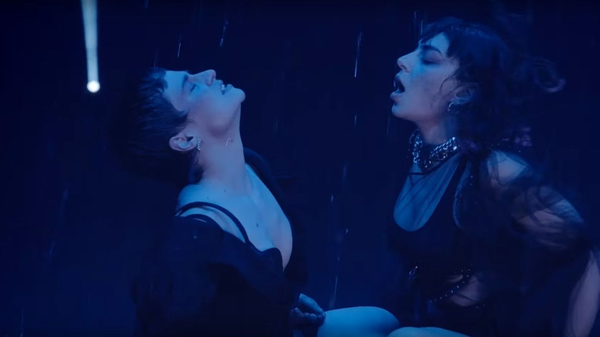 charli-xcx-et-christine-and-the-queens-devoilent-leur-duo-gone