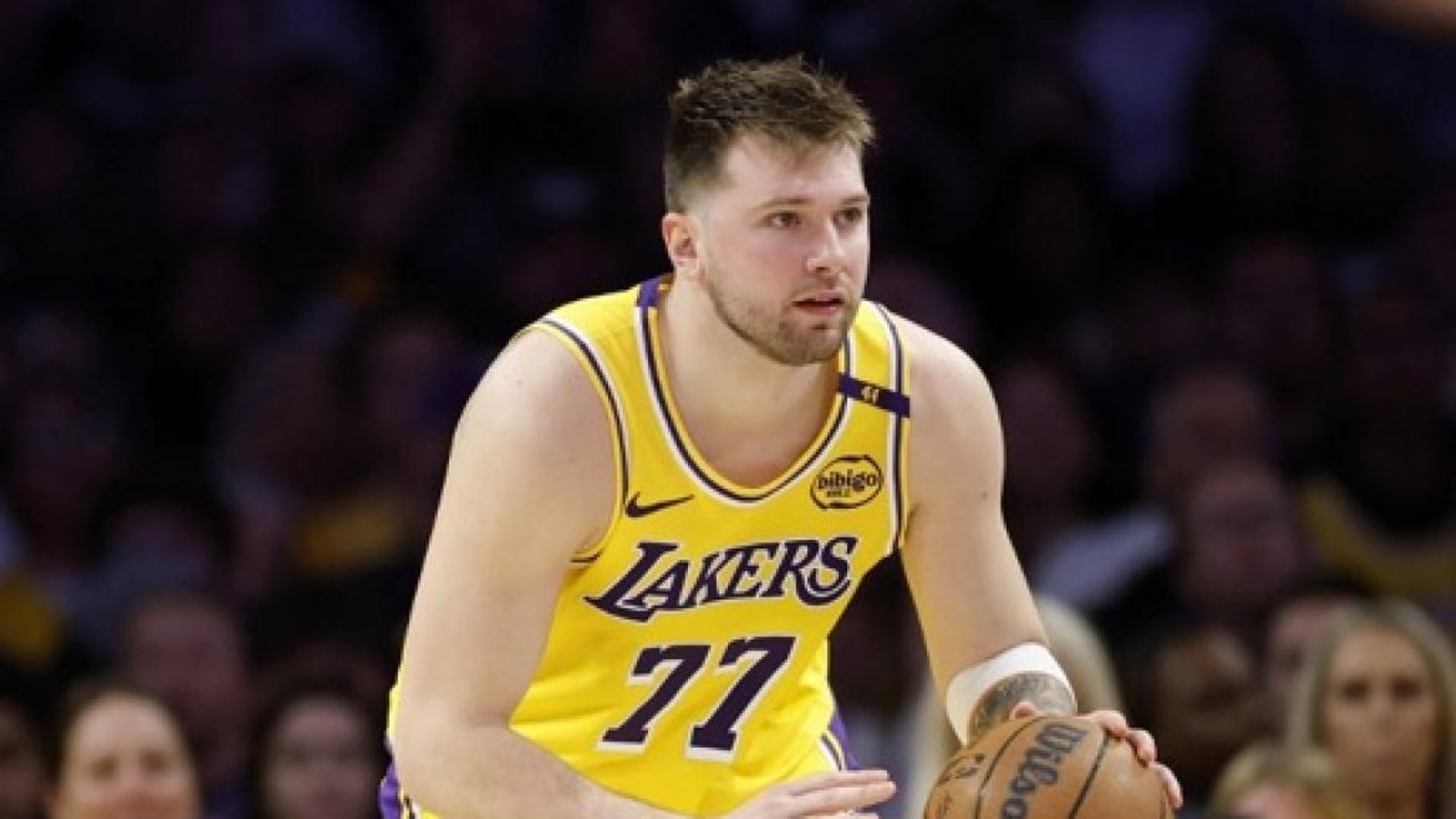 Luka Donnicは、1億6500万ドルでレイカーズと新しい3年の契約に署名します