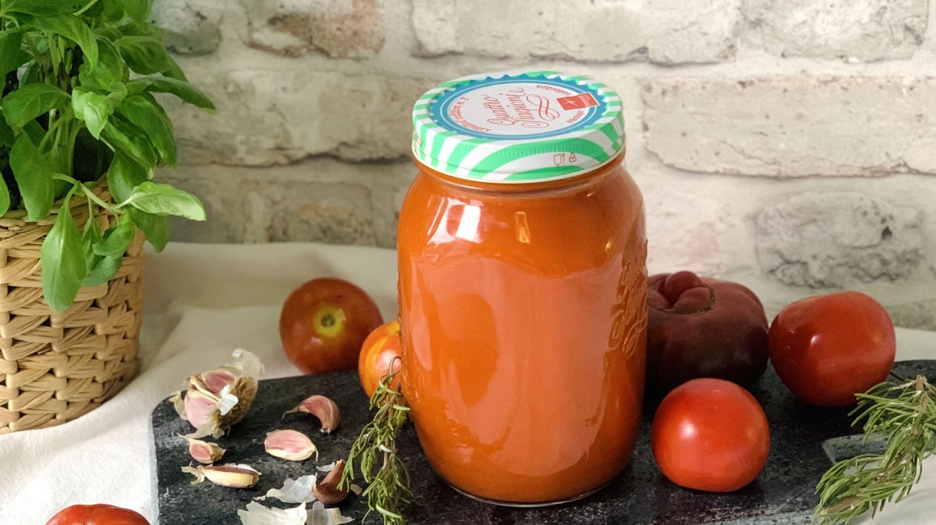 La Cuisine de Leslie - Préparer sa sauce tomate pour l'hiver