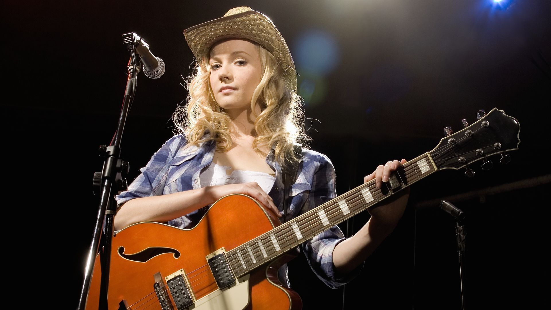 Charlie Remy Pourquoi la country fait-elle son grand retour ? - RTBF Actus