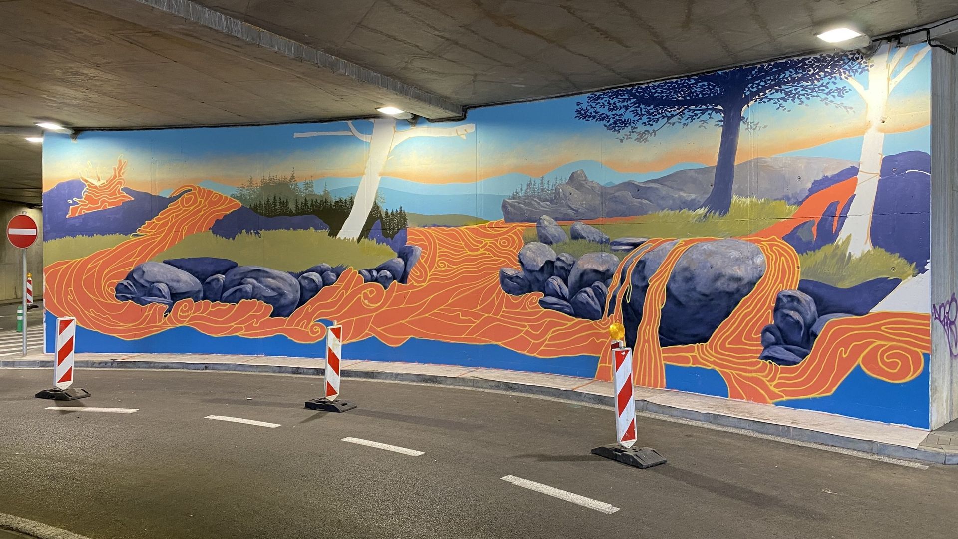 Cette peinture aux couleurs vives deviendra sans doute un marqueur important à l'une des entrées de Louvain-la-Neuve.