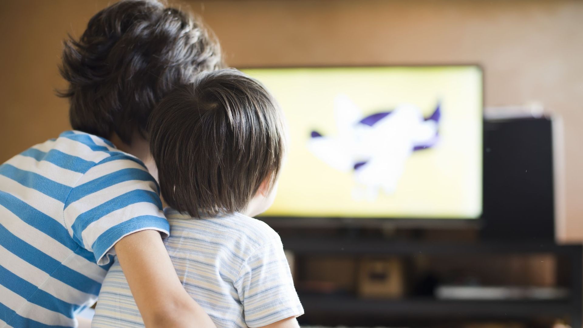 Une étude relie un excès de temps passé devant l'écran à un risque de surpoids chez les enfants.