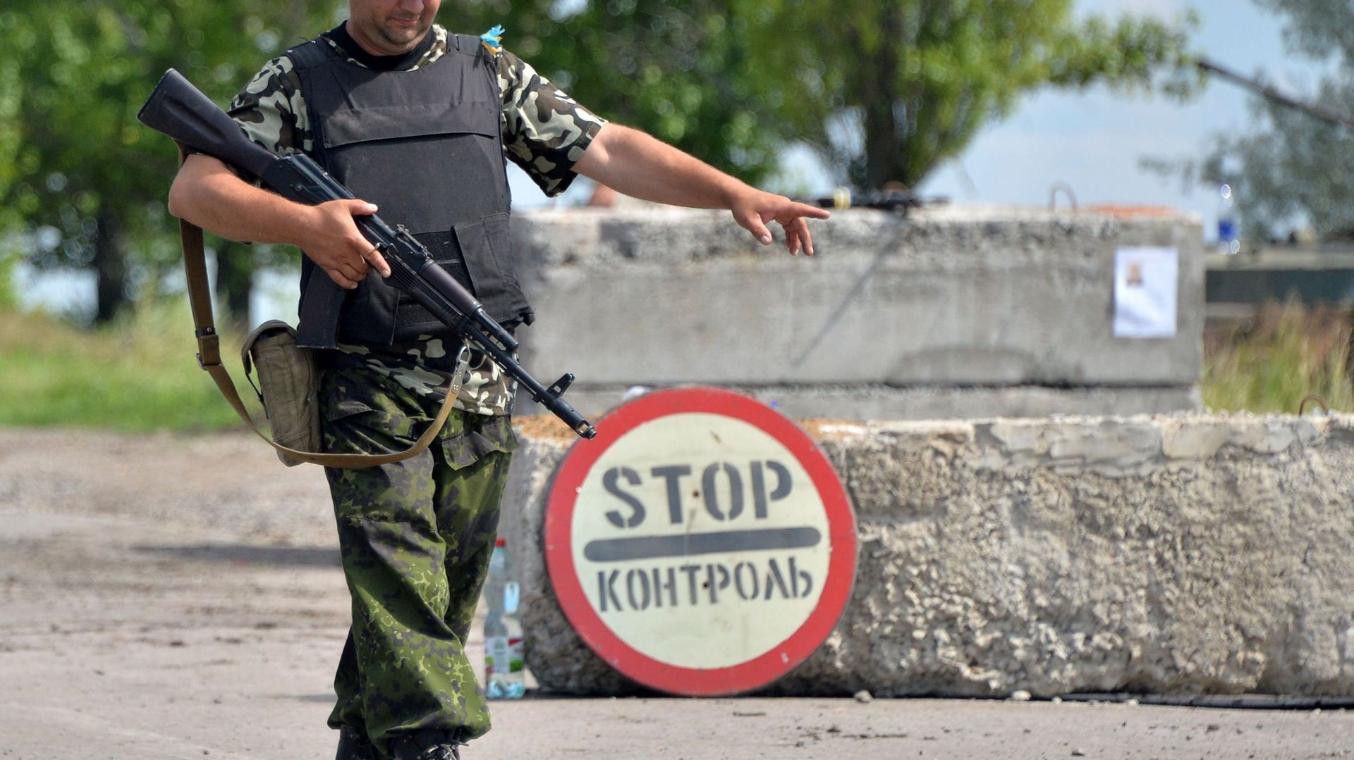 Ukraine: l'armée passe à la vitesse supérieure et entoure Donetsk