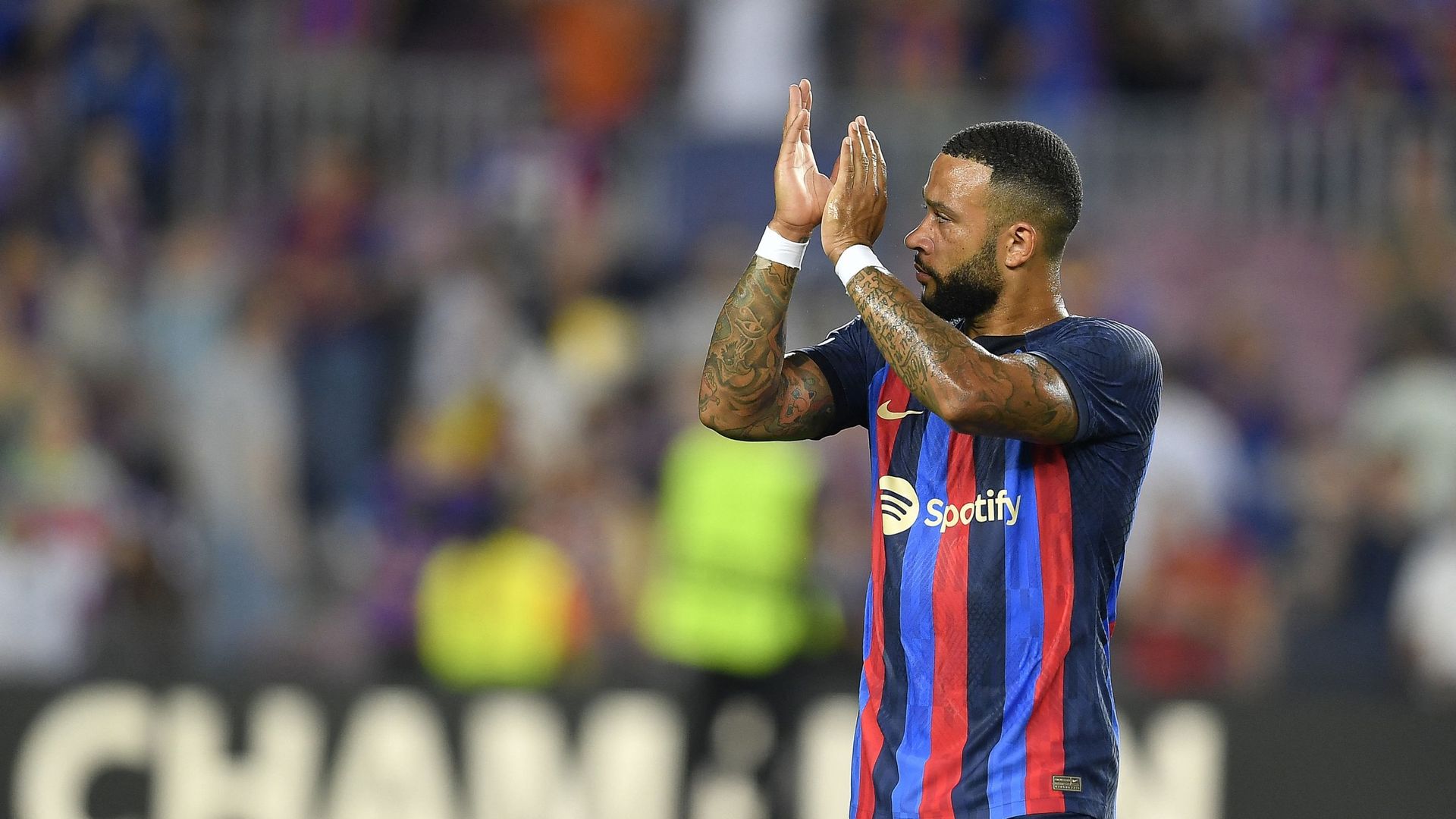 Memphis Depay avec le FC Barcelone en Ligue des Champions.