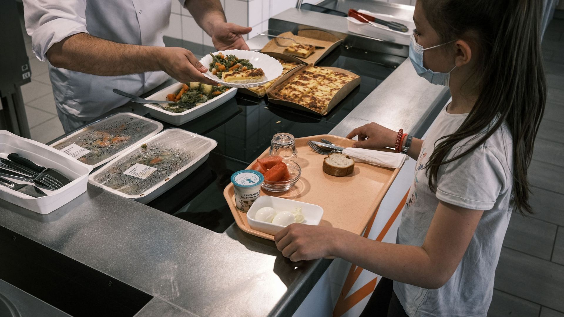 France : trois employées d’une cantine scolaire volent pendant un an la moitié des repas des enfants