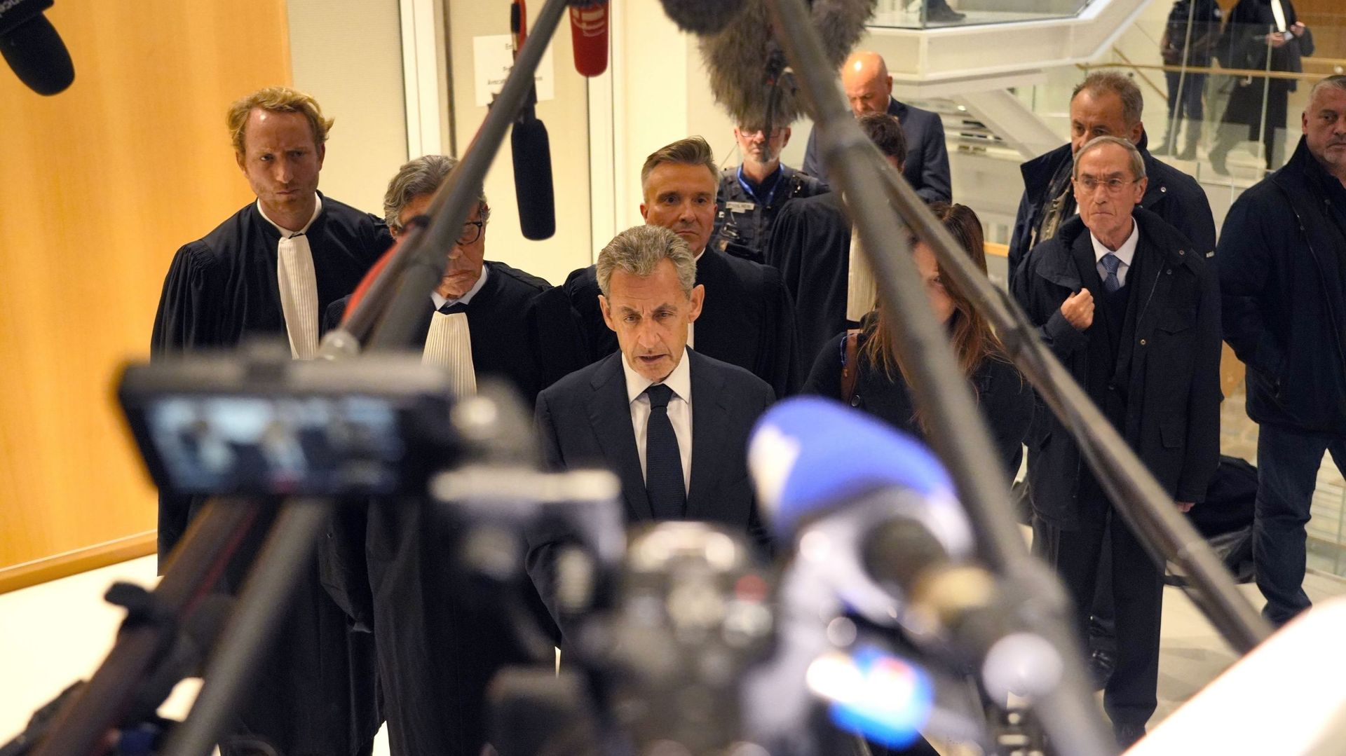 Quand l’image remplace l’enquête : Thierry Levêque analyse le traitement médiatique du procès Sarkozy