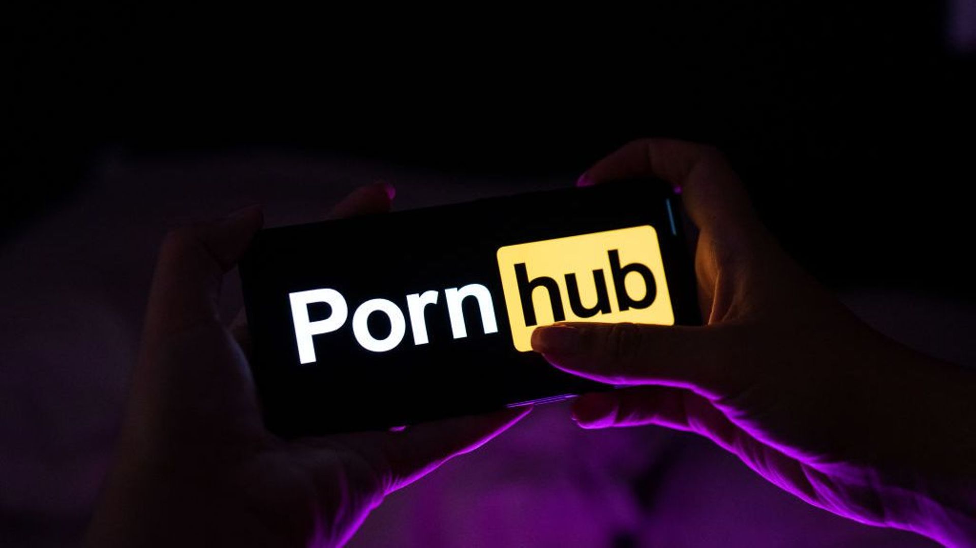 Le chatbot "Stop It Now!" déclenché plus de 400 fois par jour sur le site Pornhub pour empêcher la recherche d'images d'abus sexuels sur mineurs
