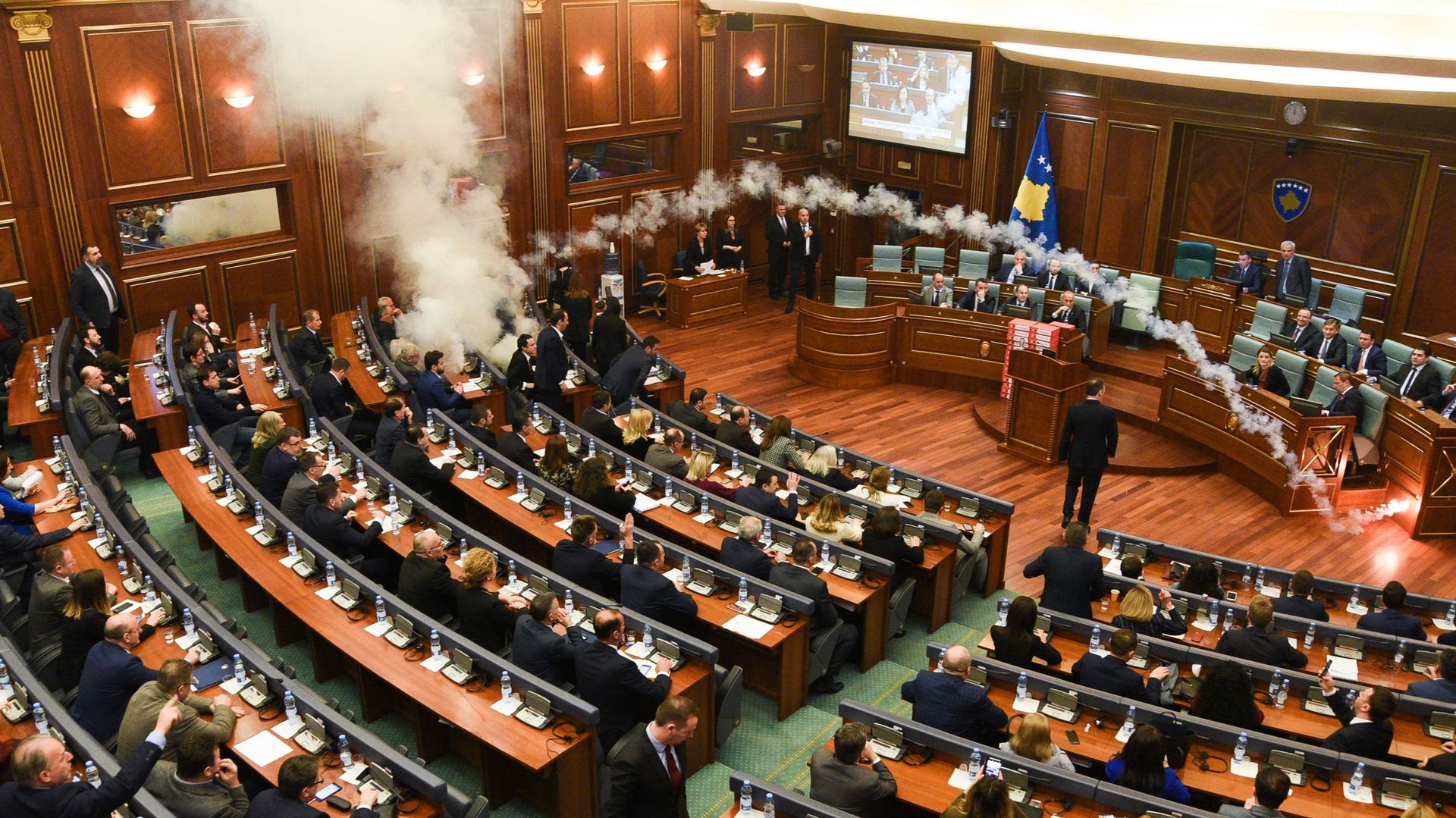 Le parti d'opposition de gauche nationaliste kosovar à l'origine de jets de gaz lacrymogènes au Parlement