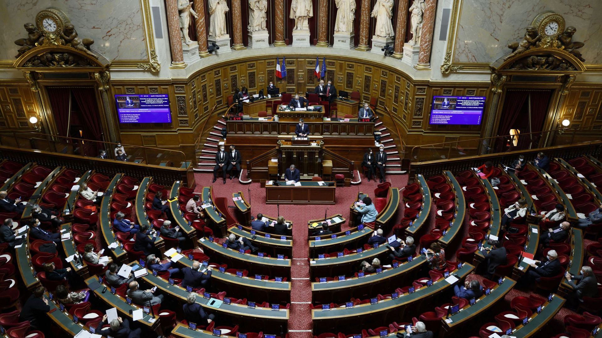 La ministre déléguée chargée de la Citoyenneté, Marlène Schiappa, a réaffirmé au Sénat que, comme cela a été annoncé au Parlement, les élections "se tiendront bien les 13 et 20 juin prochains".