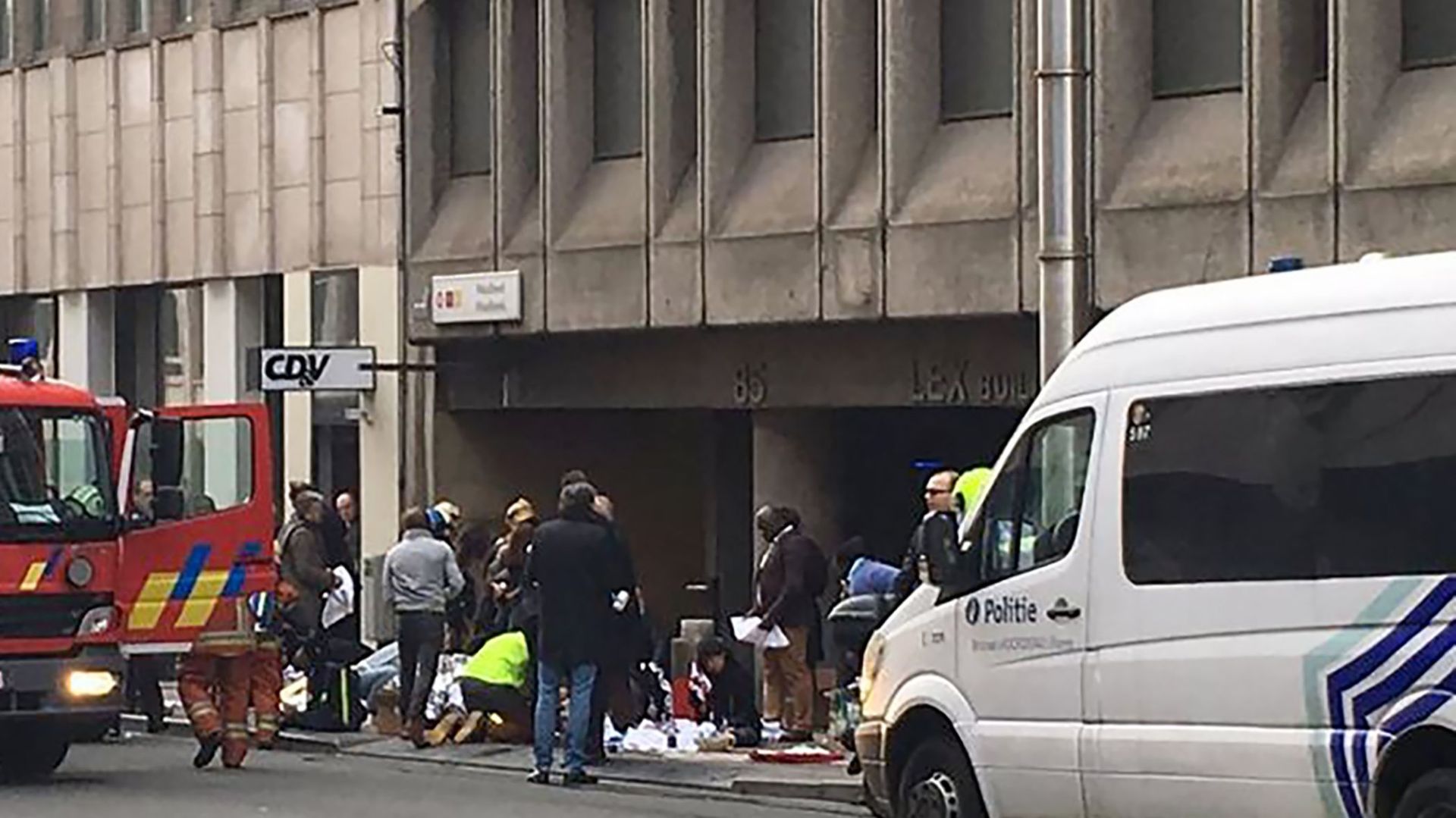 Les premières minutes après l'attentat à la station de métro Maelbeek.