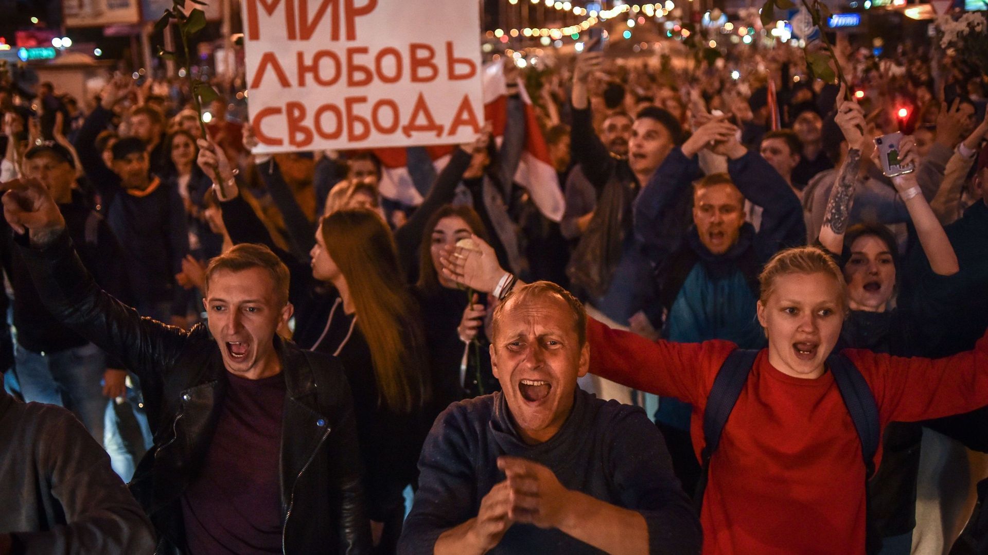 Bélarus : les autorités annoncent avoir libéré plus de 1000 manifestants