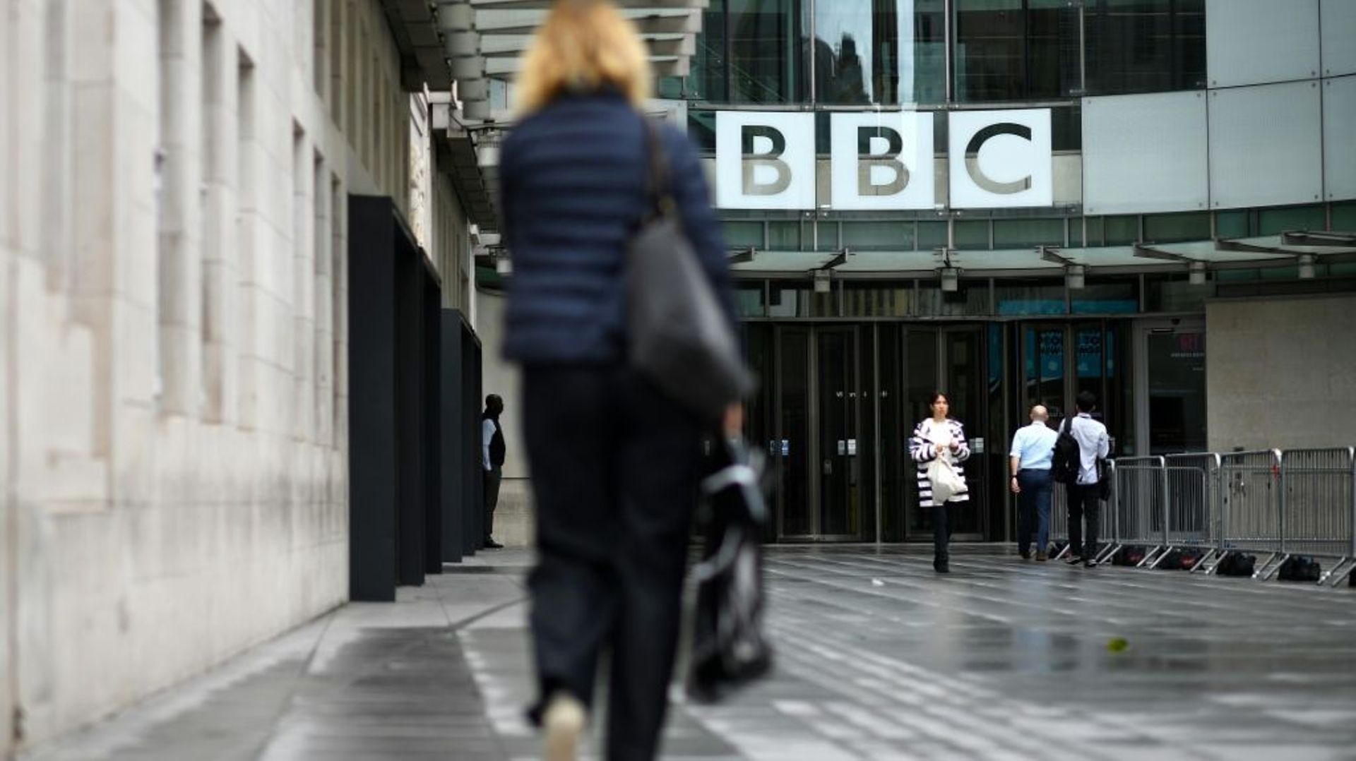 Devant le siège de la BBC à Londres, le 2 juillet 2020