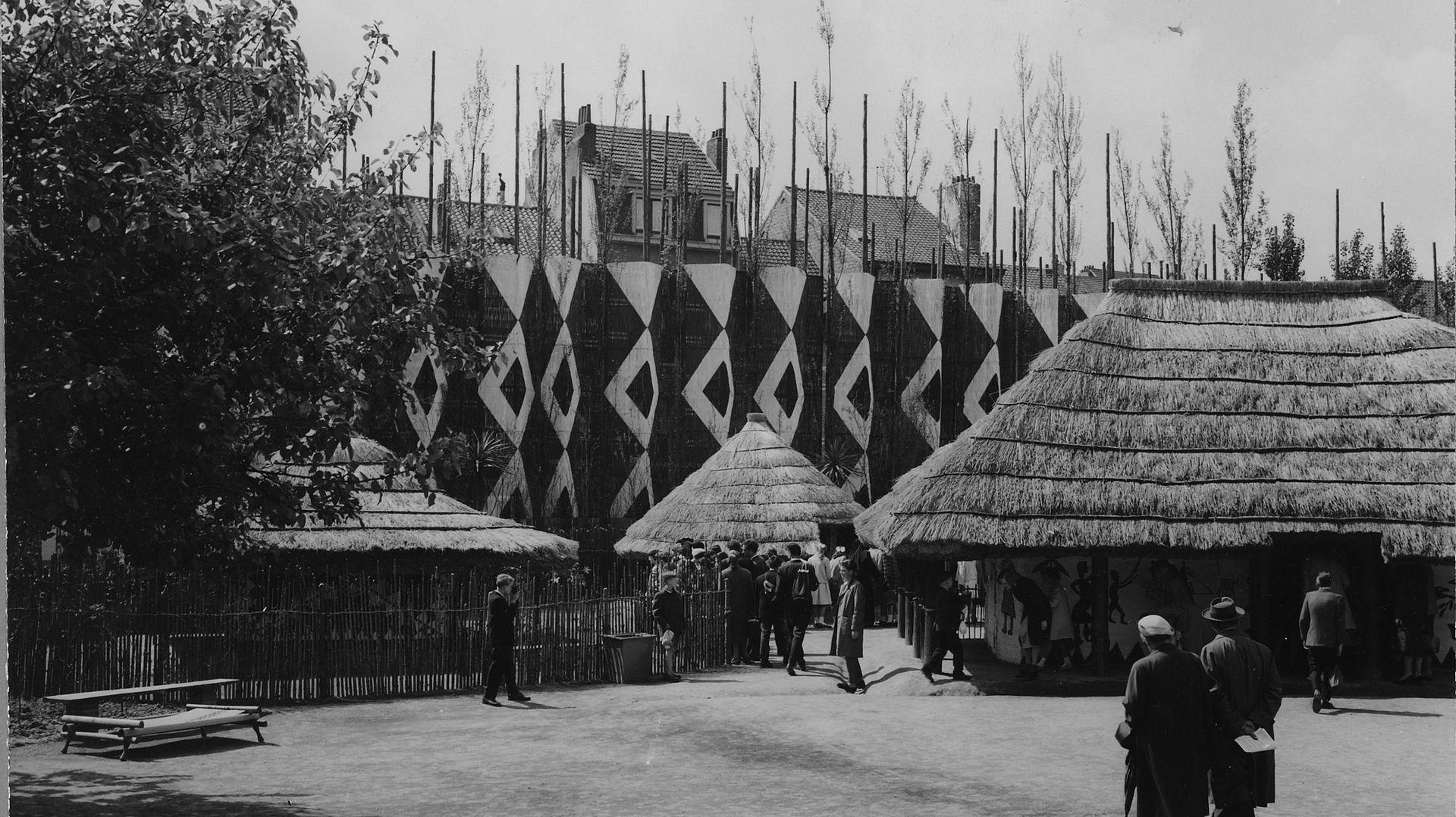 1958 – Expo 58 : le village congolais sera fermé après les manifestations et la grève des Congolais