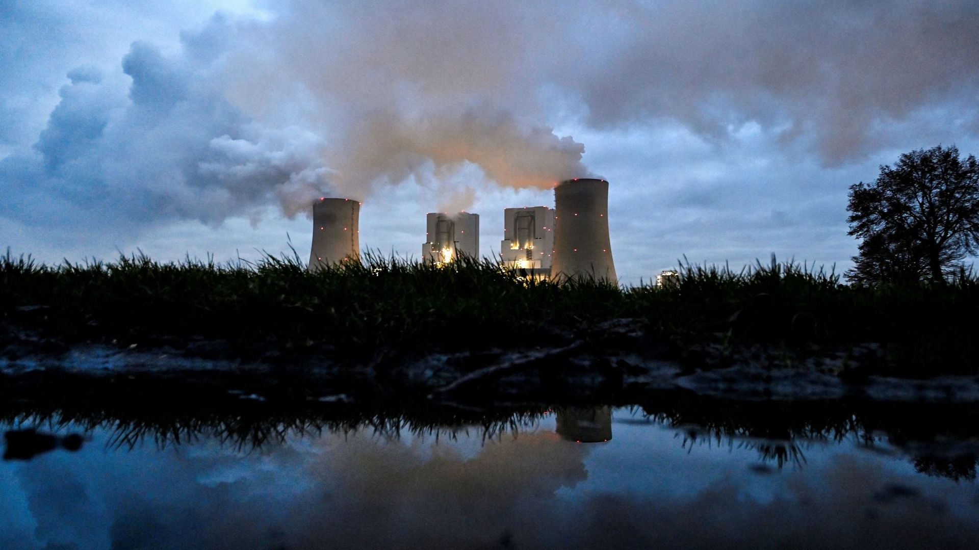 Une centrale électrique au lignite à Neurath, en Allemagne