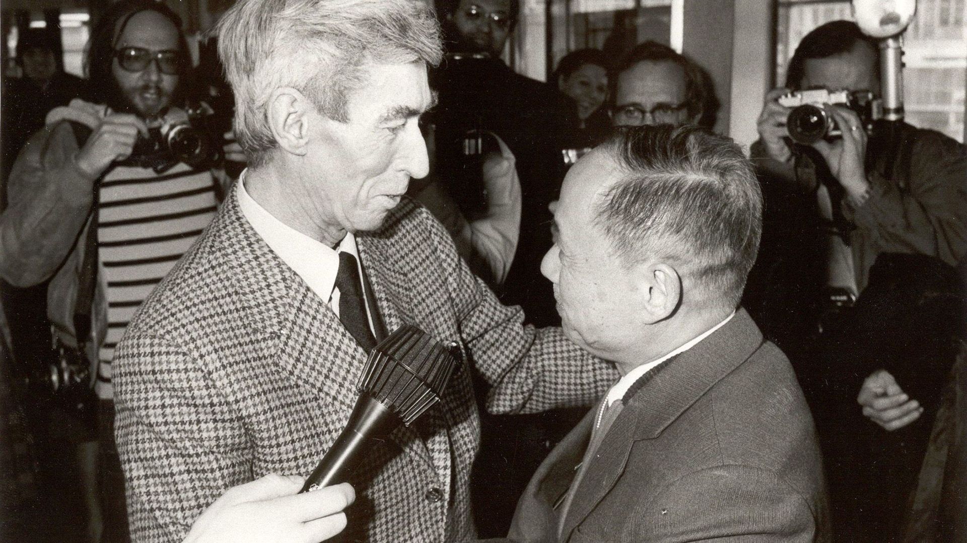 Hergé et Tchang Tchong-Jen à leurs retrouvailles à Bruxelles, en mars 1981
