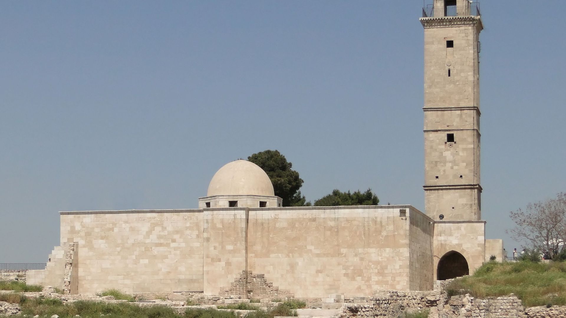 Le dôme de la mosquée de la Citadelle d'Alep en 2010, avant la guerre civile