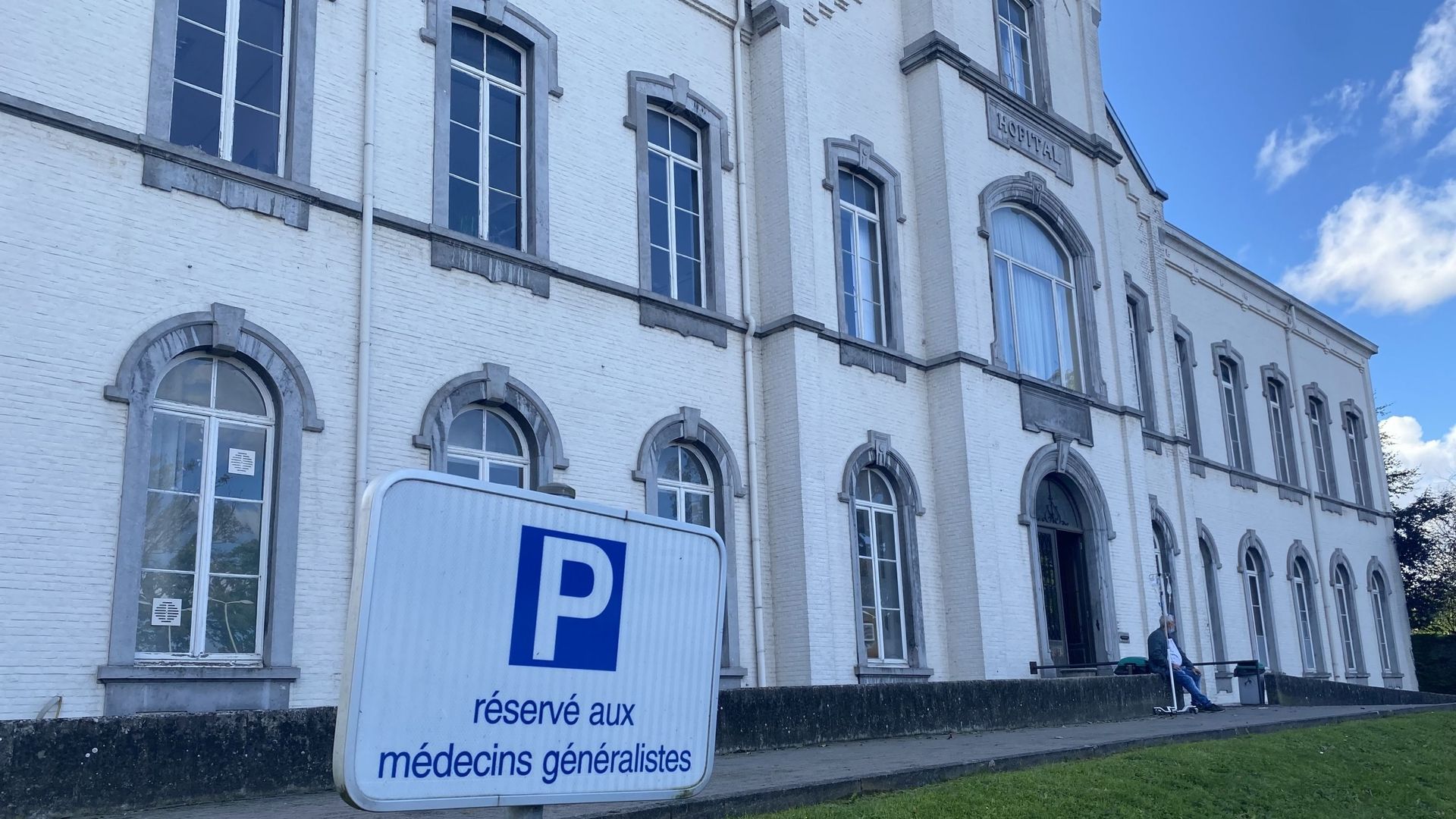 Trois services sont remis à neuf : les soins intensifs, les urgences et l'autodialyse.