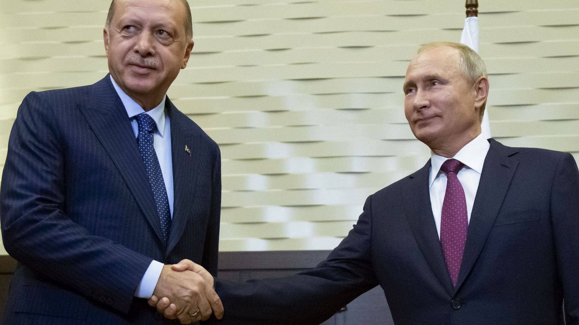 Vladimir Poutine et Recep Tayyip Erdogan ont annoncé la création d'ici au 15 octobre d'une telle zone sous contrôle russo-turc.