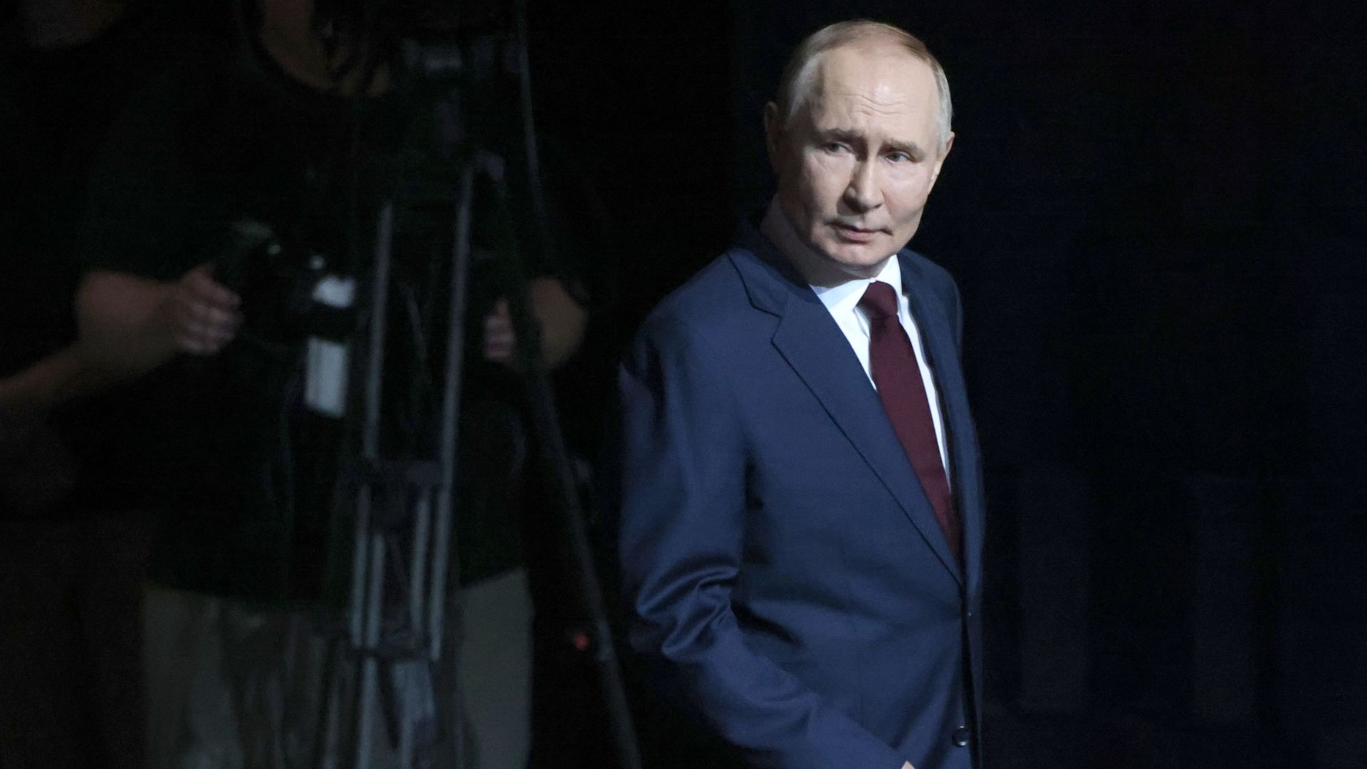 "Deux missiles ont explosé à quelques mètres", Poutine reconnaît une responsabilité russe dans le crash d’un avion azerbaïdjanais fin 2024