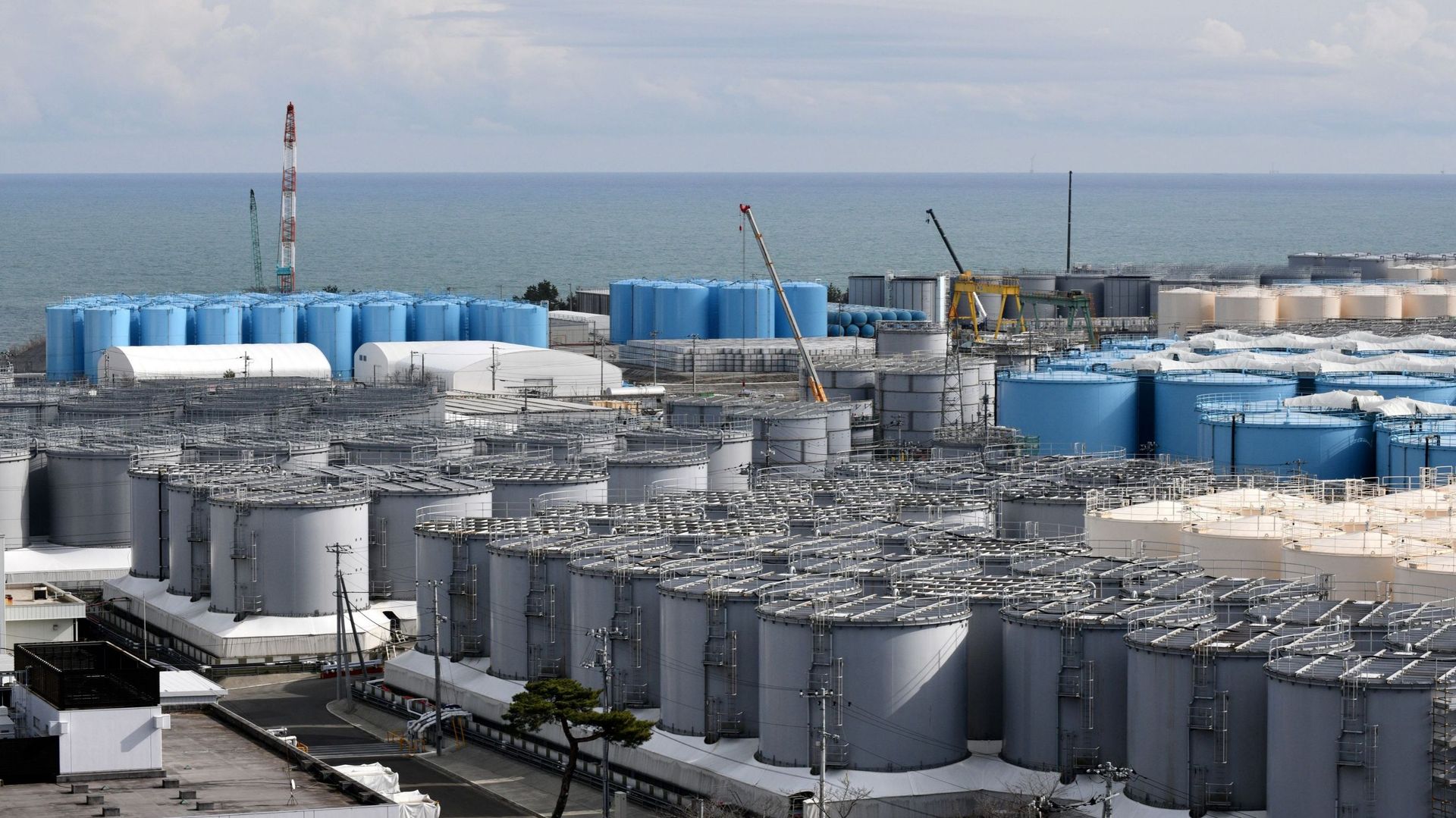 Fukushima : le Japon va bientôt officialiser sa décision de rejeter à la mer de l’eau contaminée