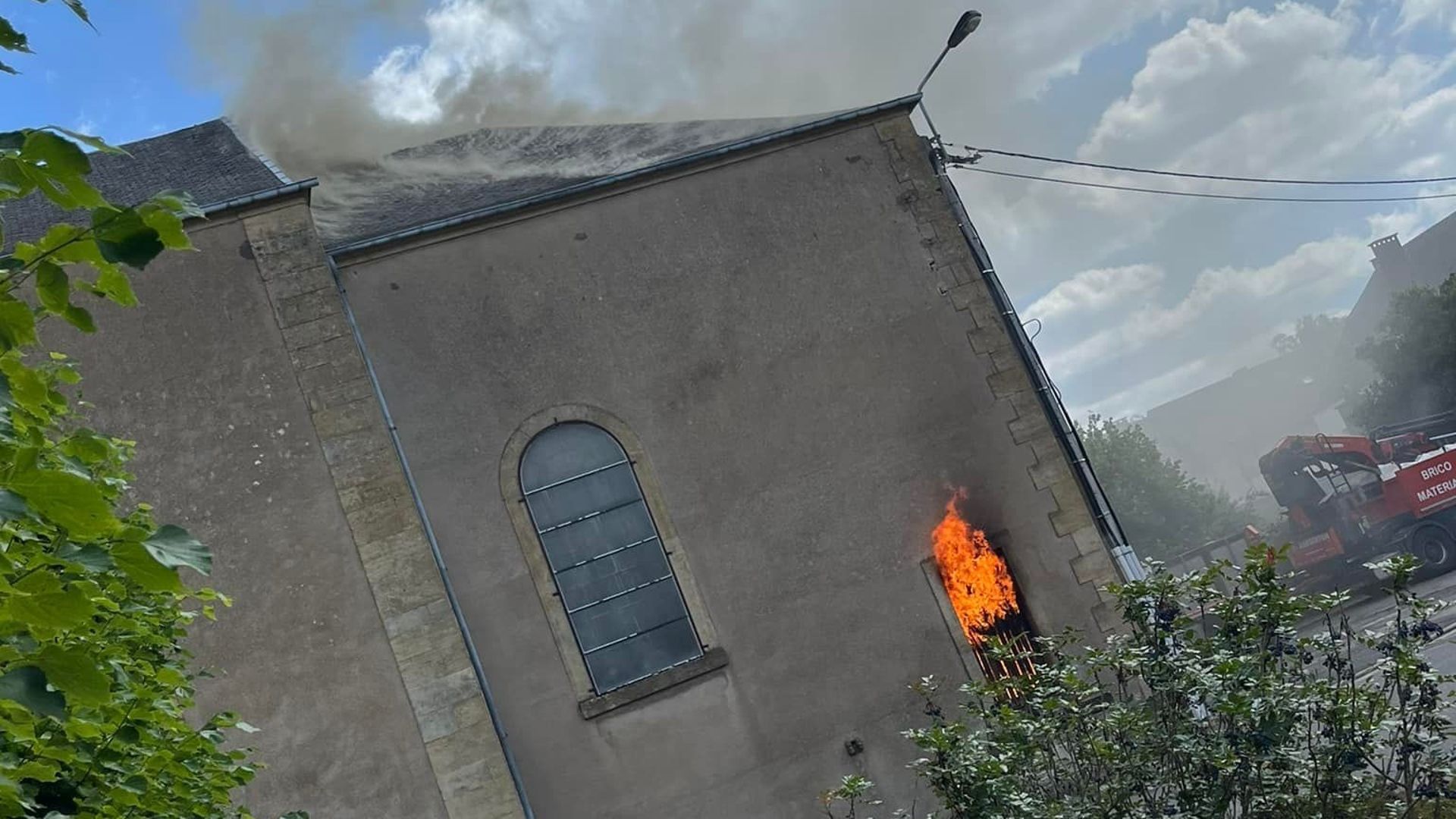 L’église de Stockem en feu