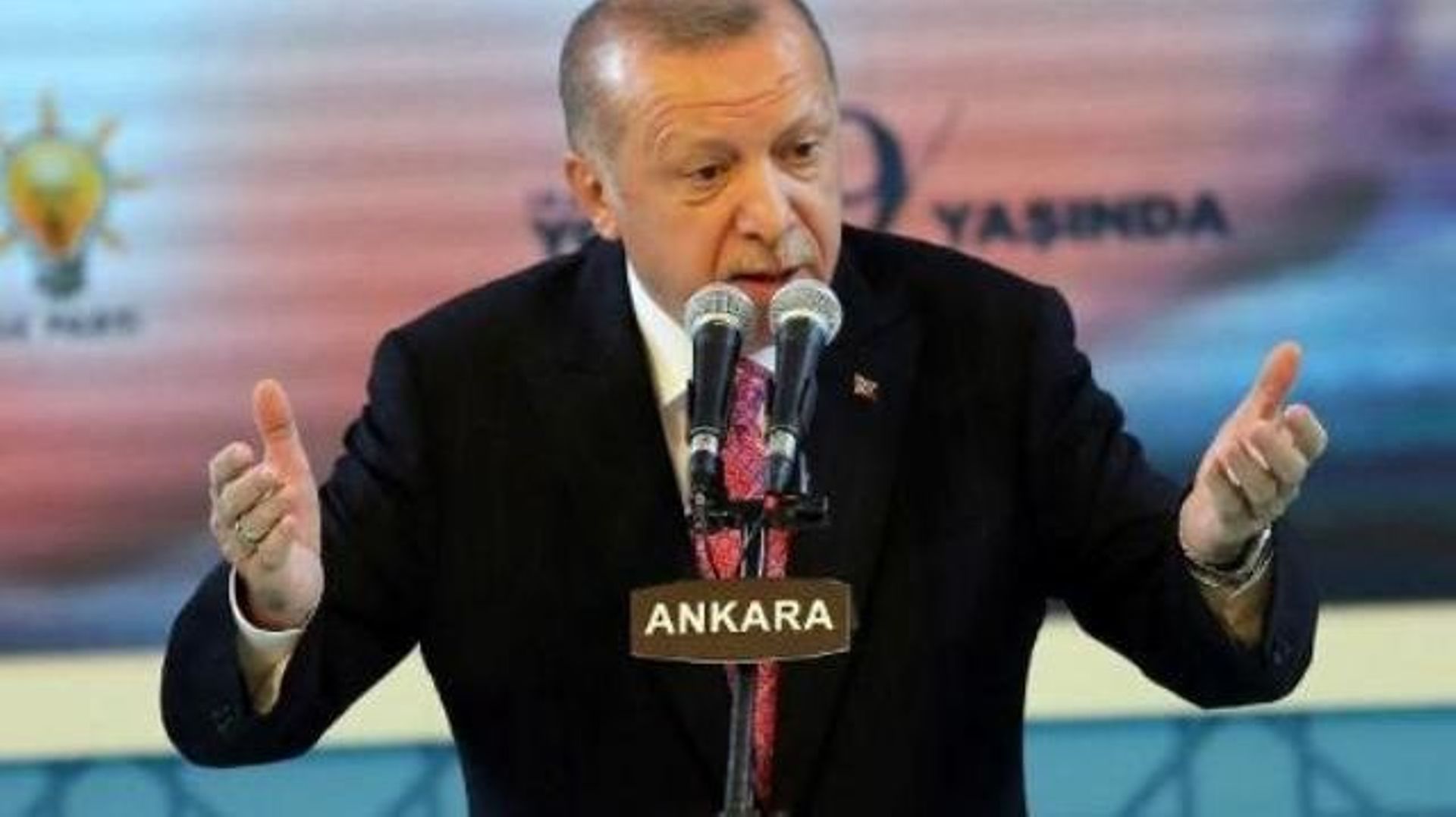 Tensions en Méditerranée: Erdogan ne reculera devant aucune "sanction"